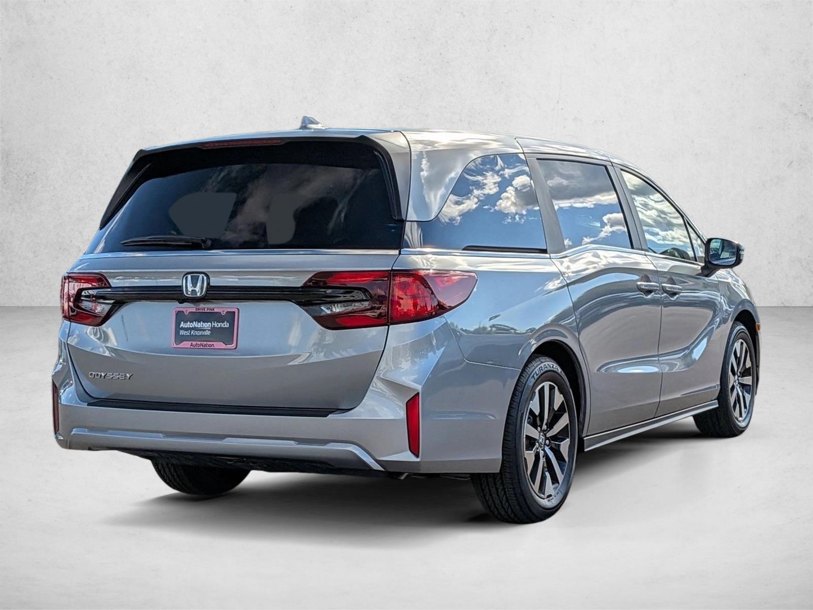 2026 Honda Odyssey EX-L photo 2