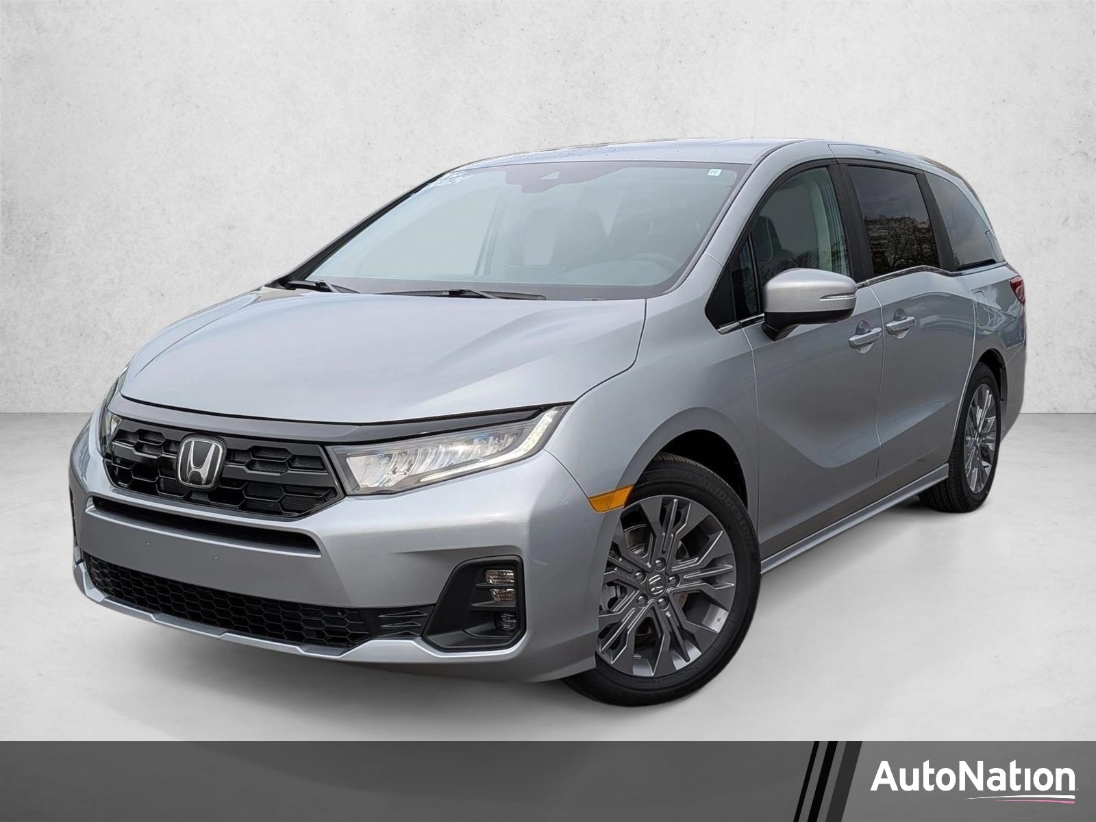 2026 Honda Odyssey Touring's photo