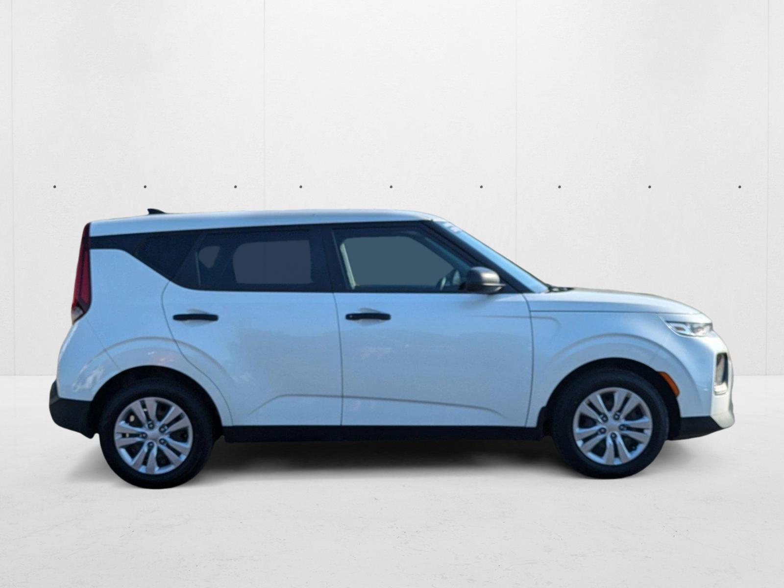 2020 Kia Soul LX photo 4
