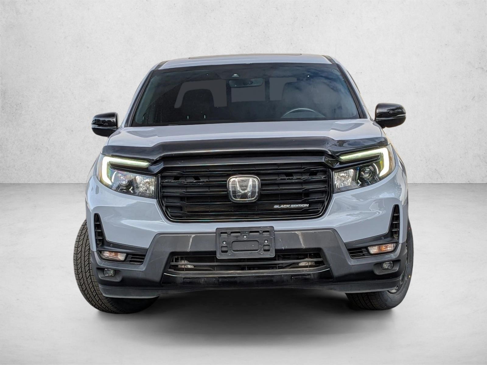 2022 Honda Ridgeline Black Edition photo 2