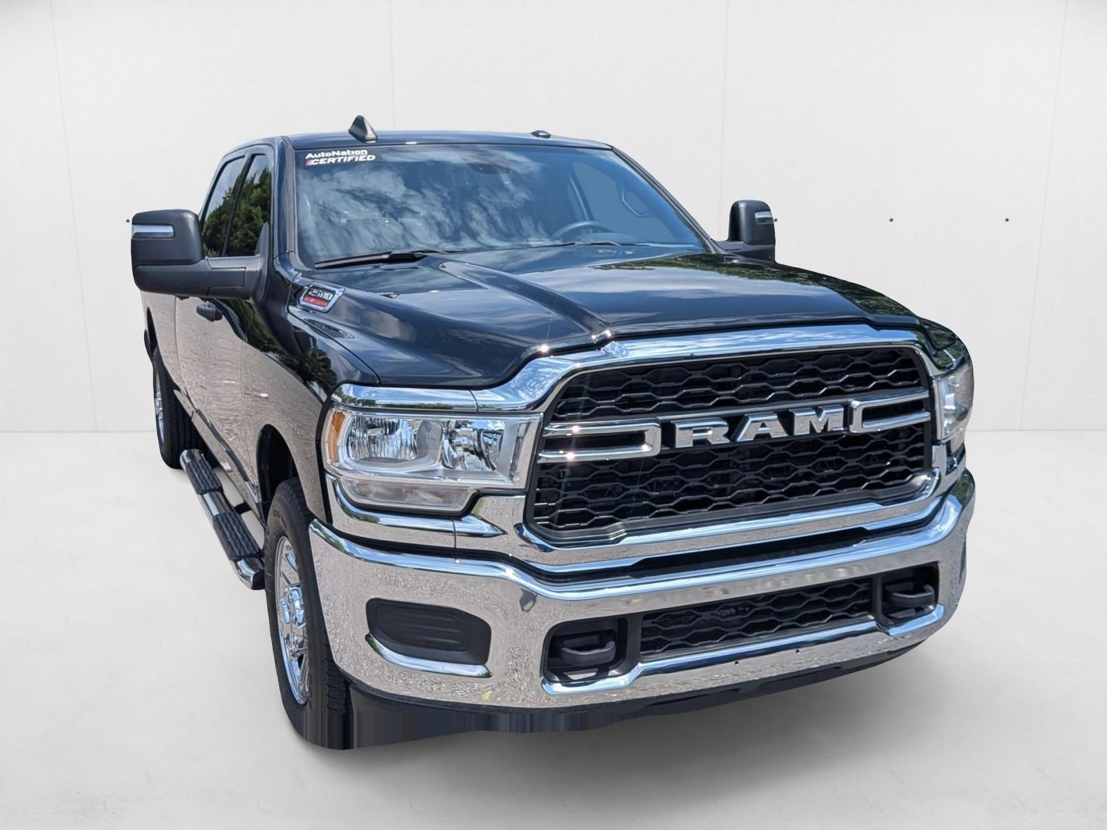 2024 Ram 2500 Tradesman photo 3