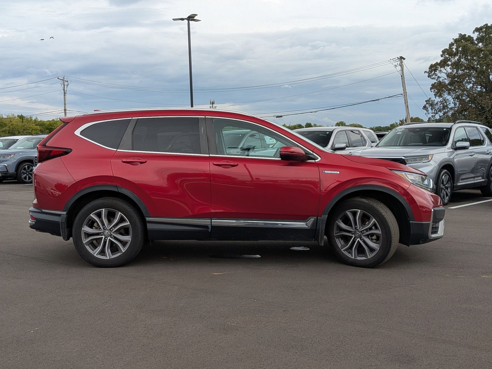 2022 Honda CR-V Hybrid Touring photo 4