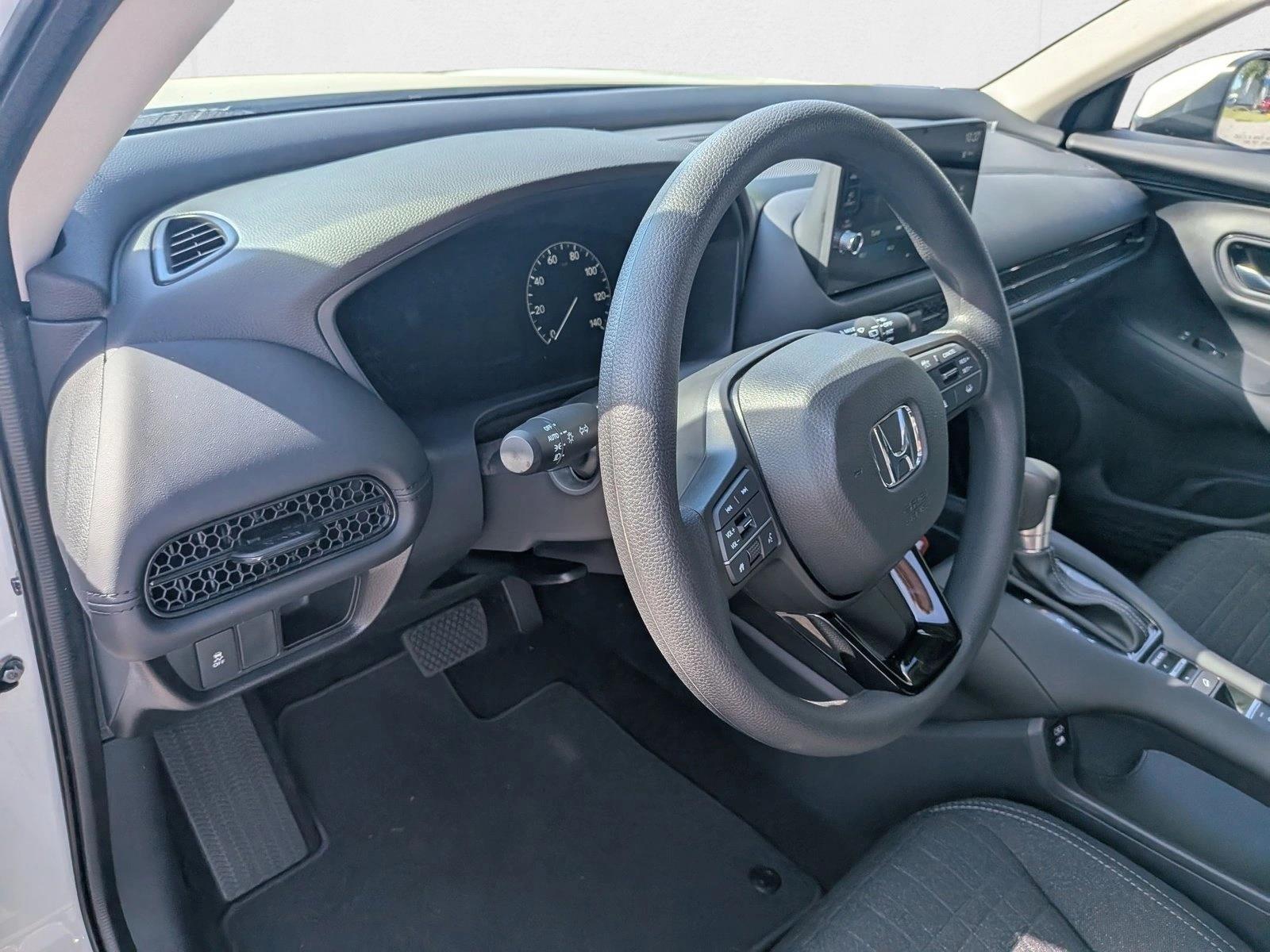 2026 Honda HR-V LX photo 2