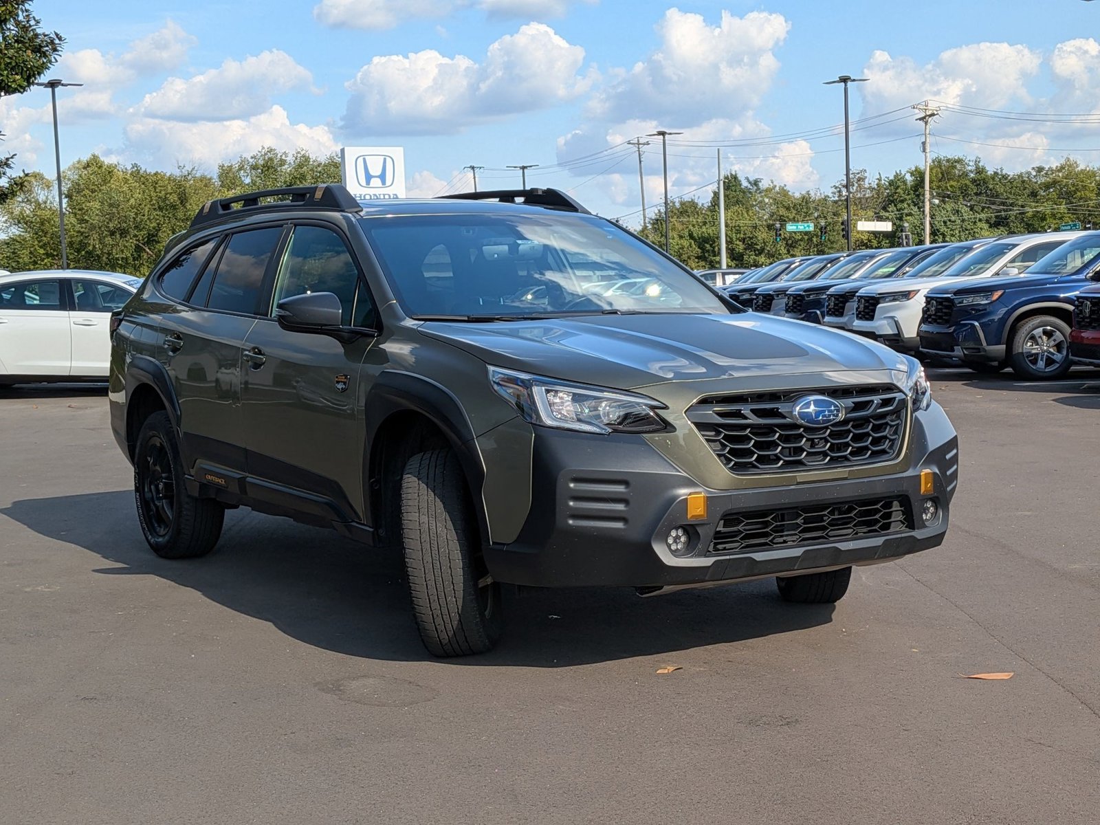 2022 Subaru Outback Wilderness photo 2