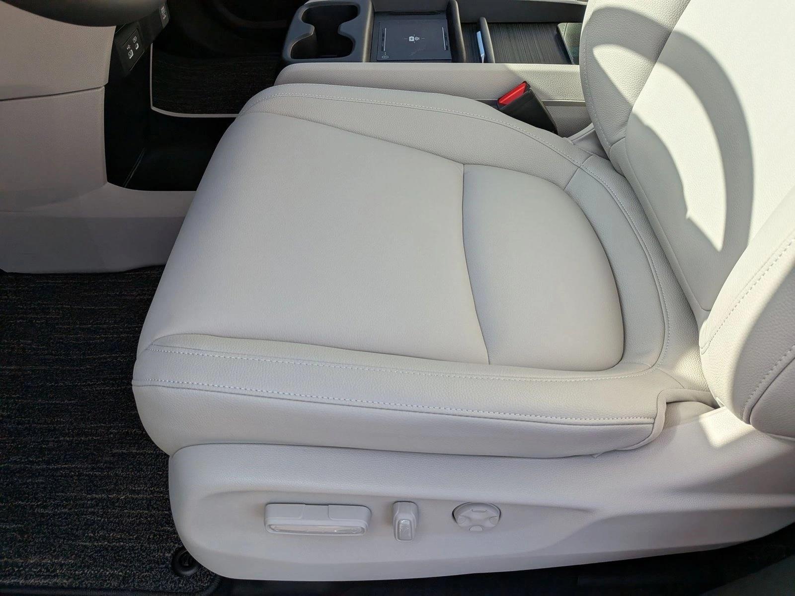 2026 Honda Odyssey EX-L photo 4