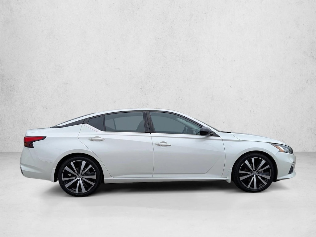 Used 2020 Nissan Altima 2.5 SR Sedan