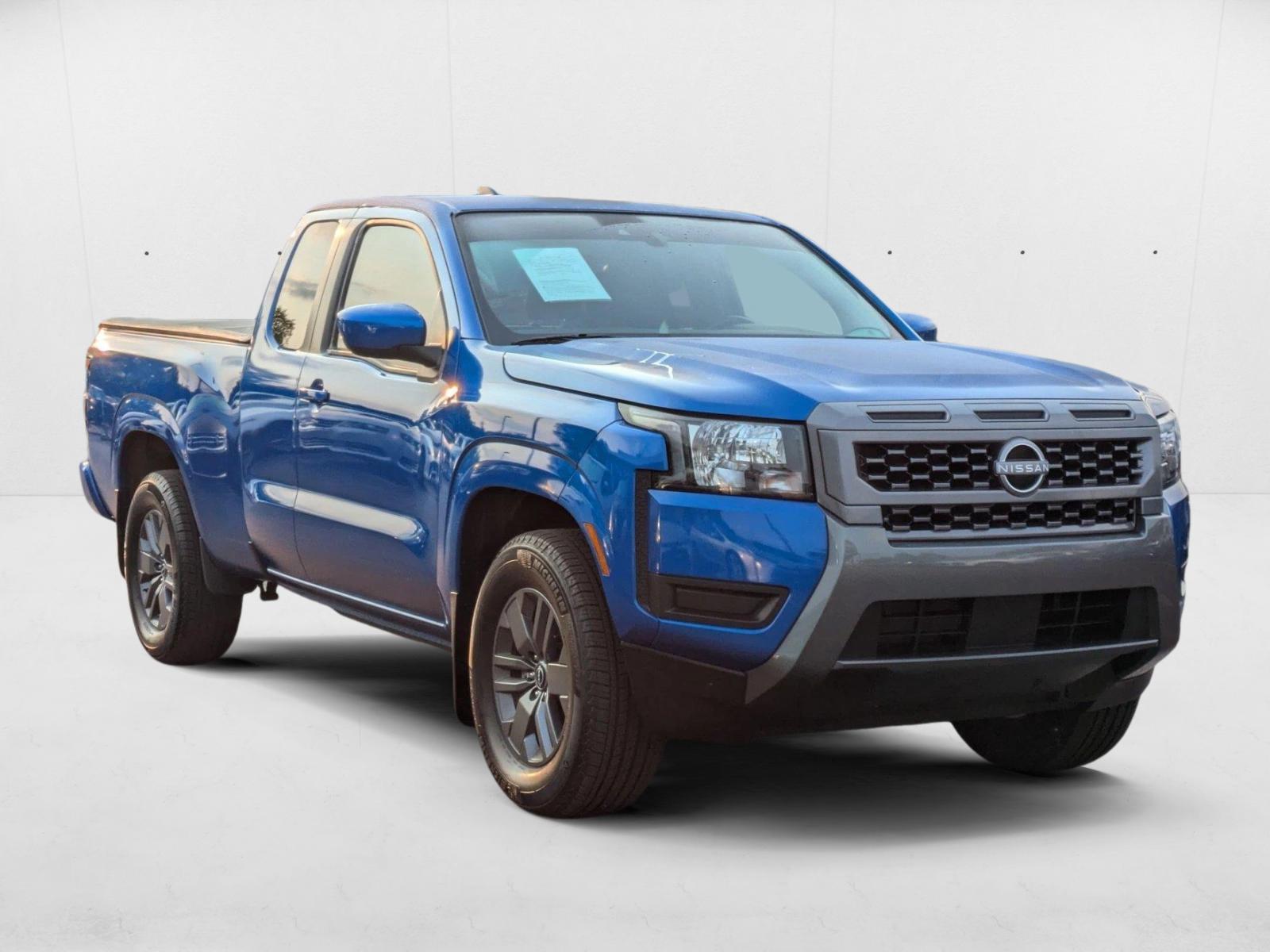 2025 Nissan Frontier SV photo 3