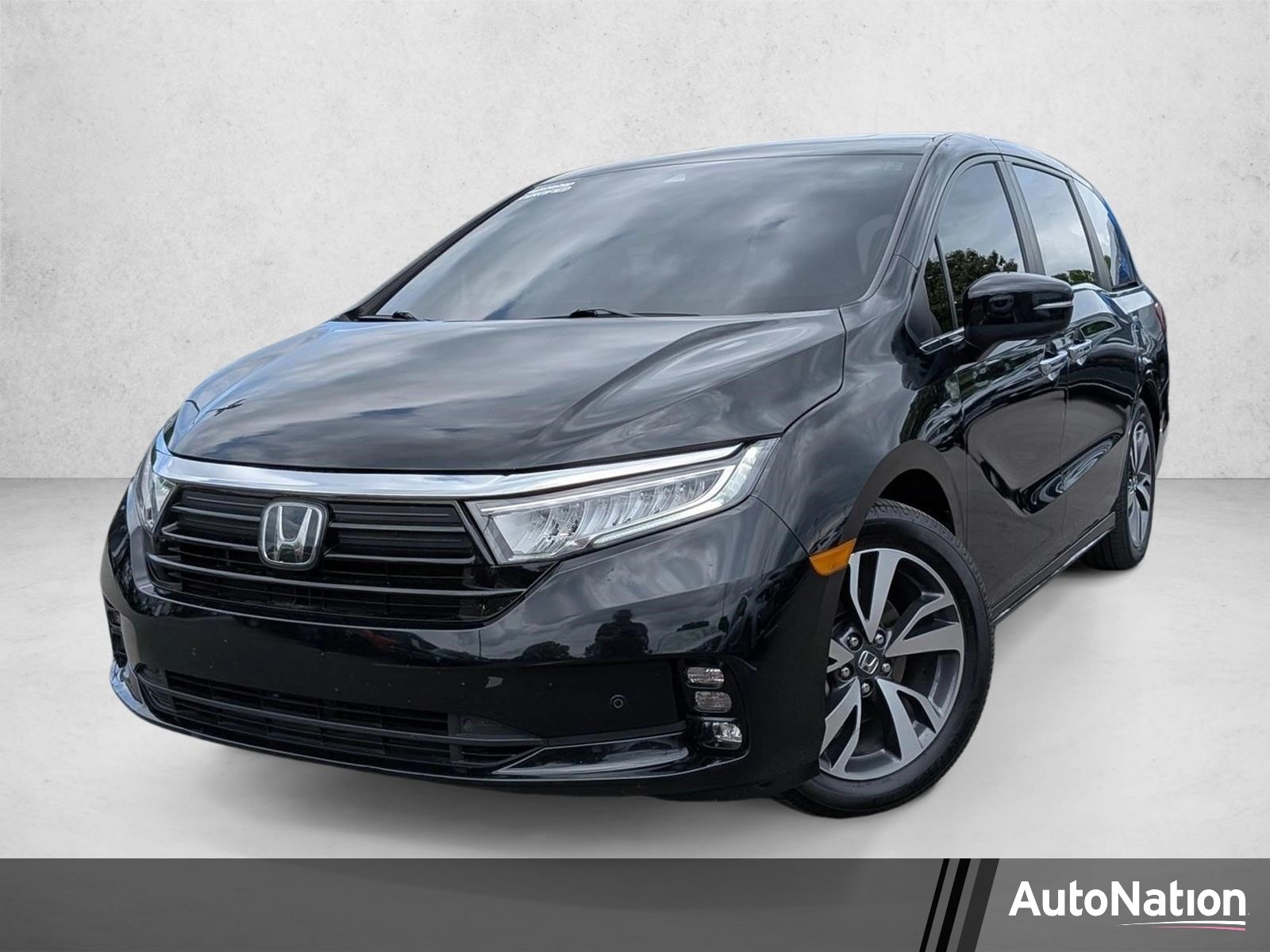 2023 Honda Odyssey Touring's photo