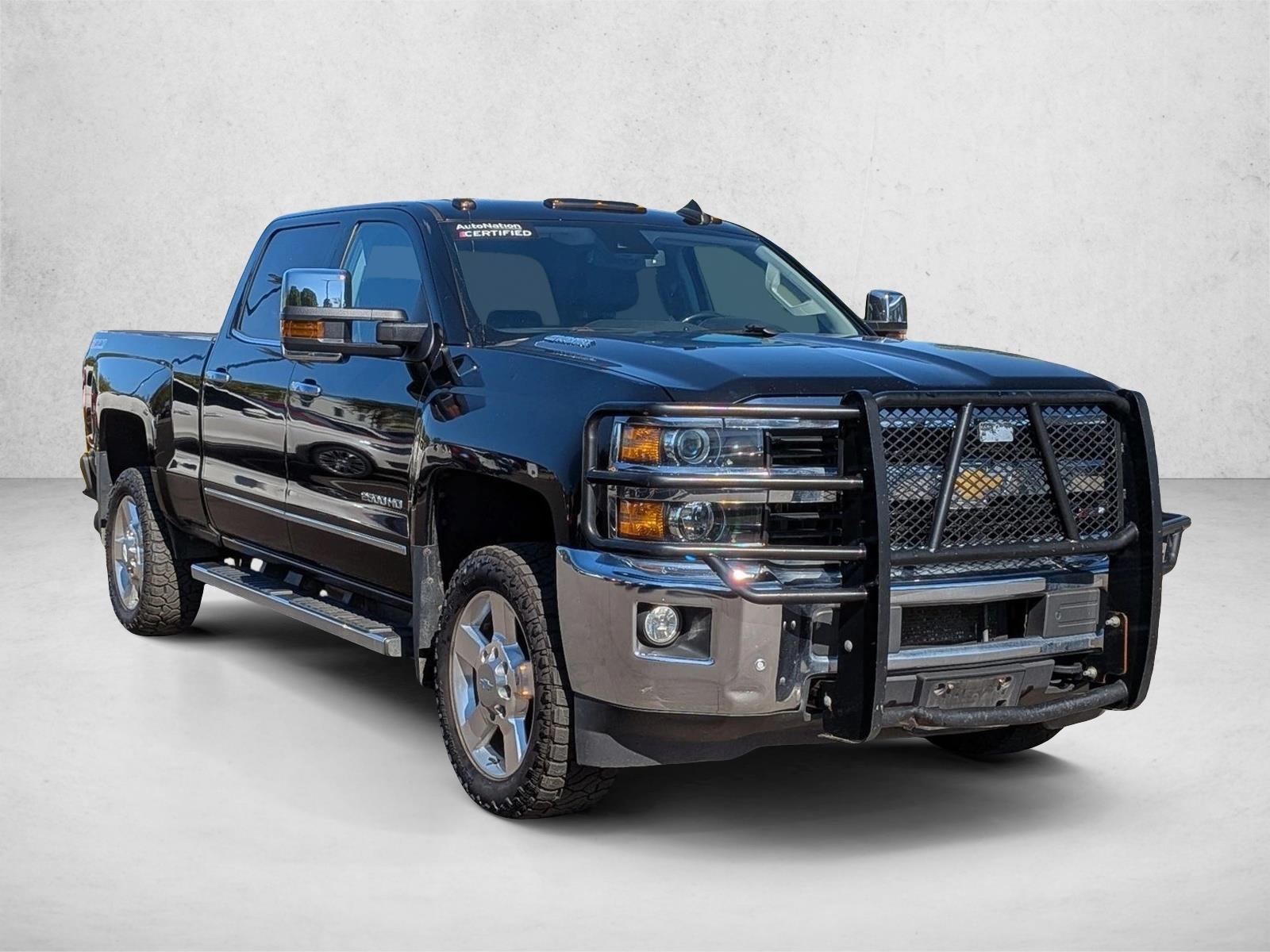 2016 Chevrolet Silverado 2500HD LTZ photo 3