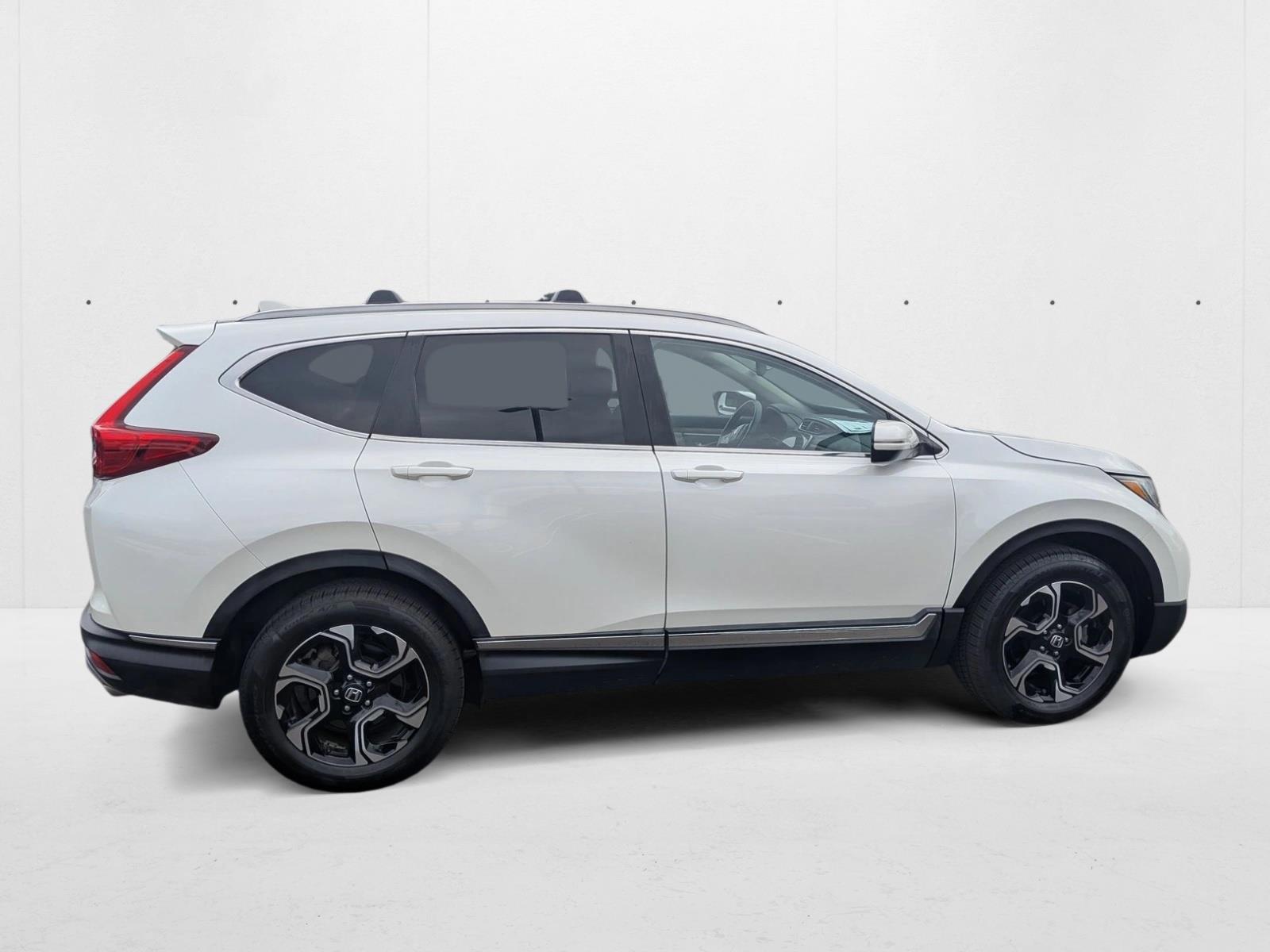 2017 Honda CR-V Touring photo 4