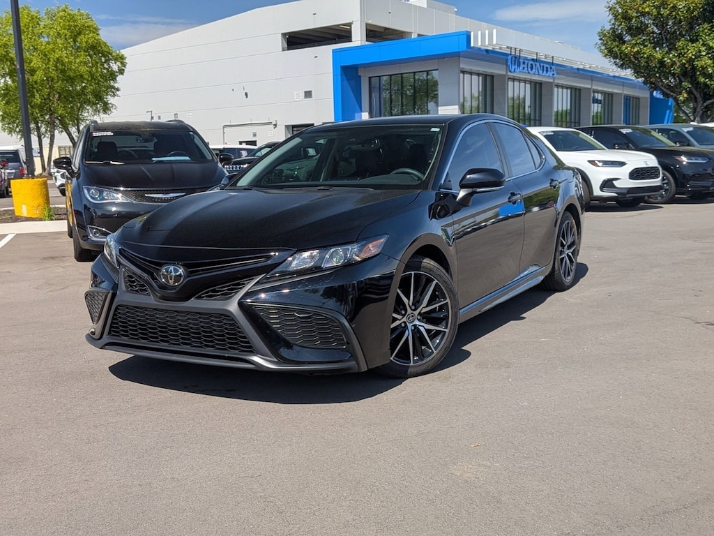 Used 2024 Toyota Camry SE Sedan