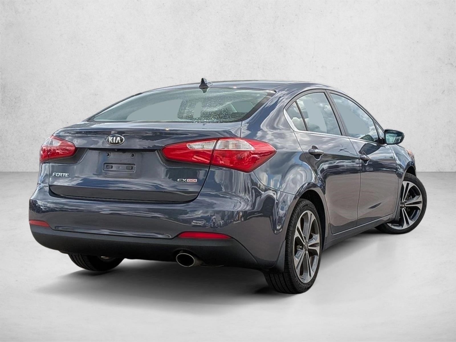 2015 Kia Forte EX photo 4