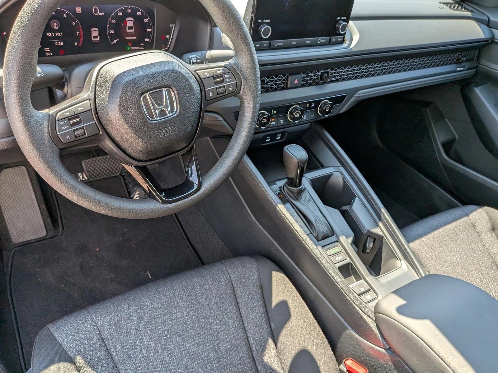2025 Honda Accord LX photo 3