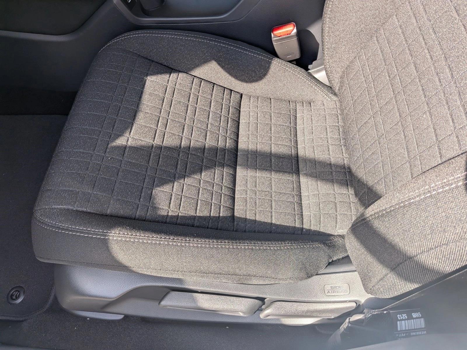 2026 Honda HR-V LX photo 3
