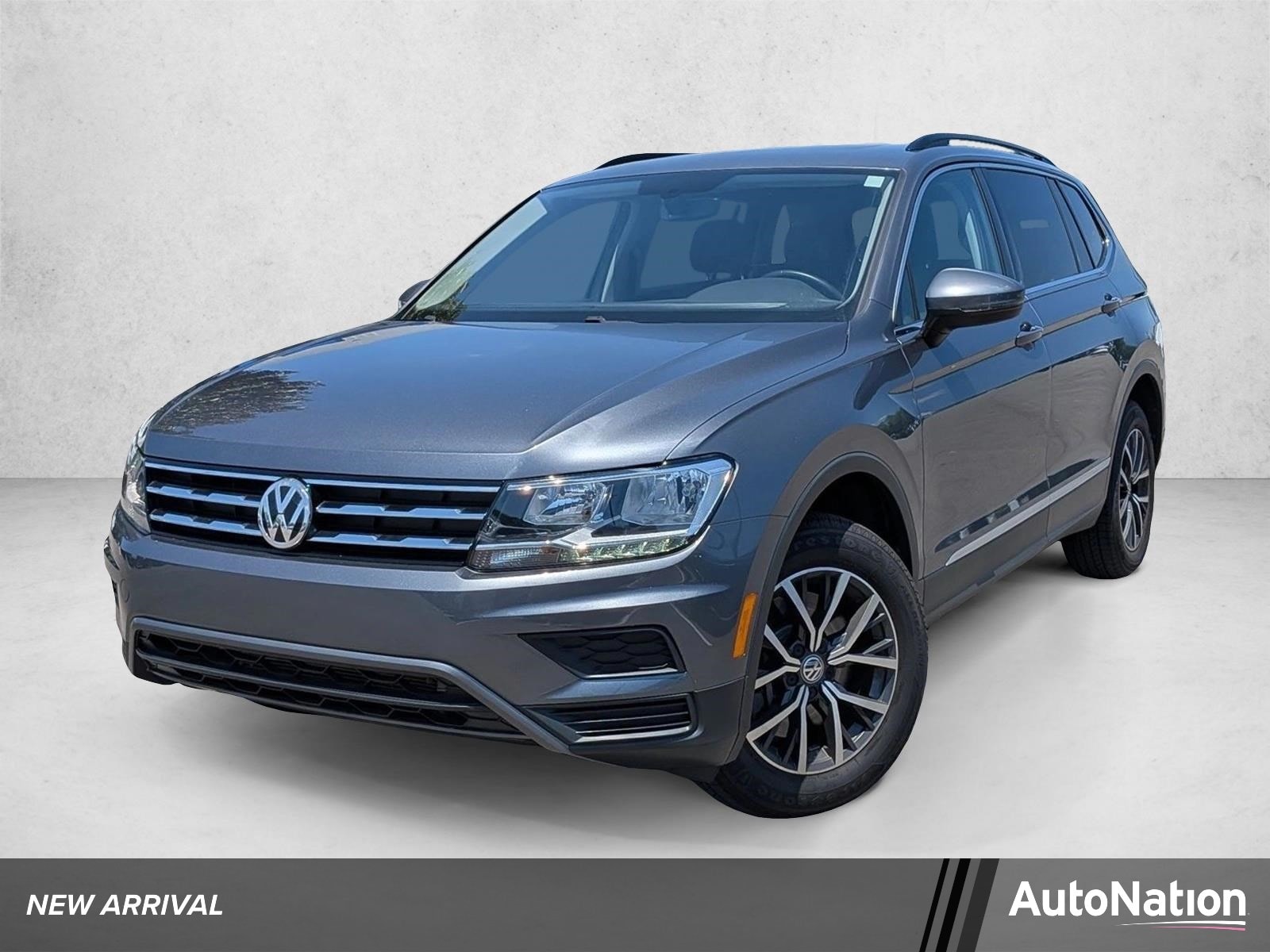 2020 Volkswagen Tiguan 2.0T SE's photo
