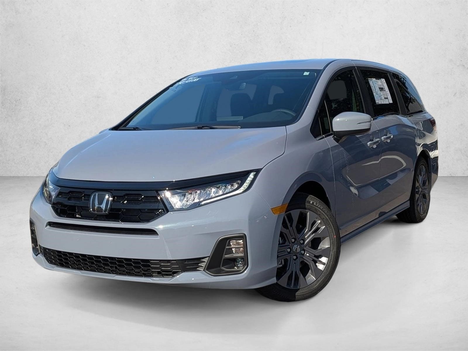 2026 Honda Odyssey Touring's photo