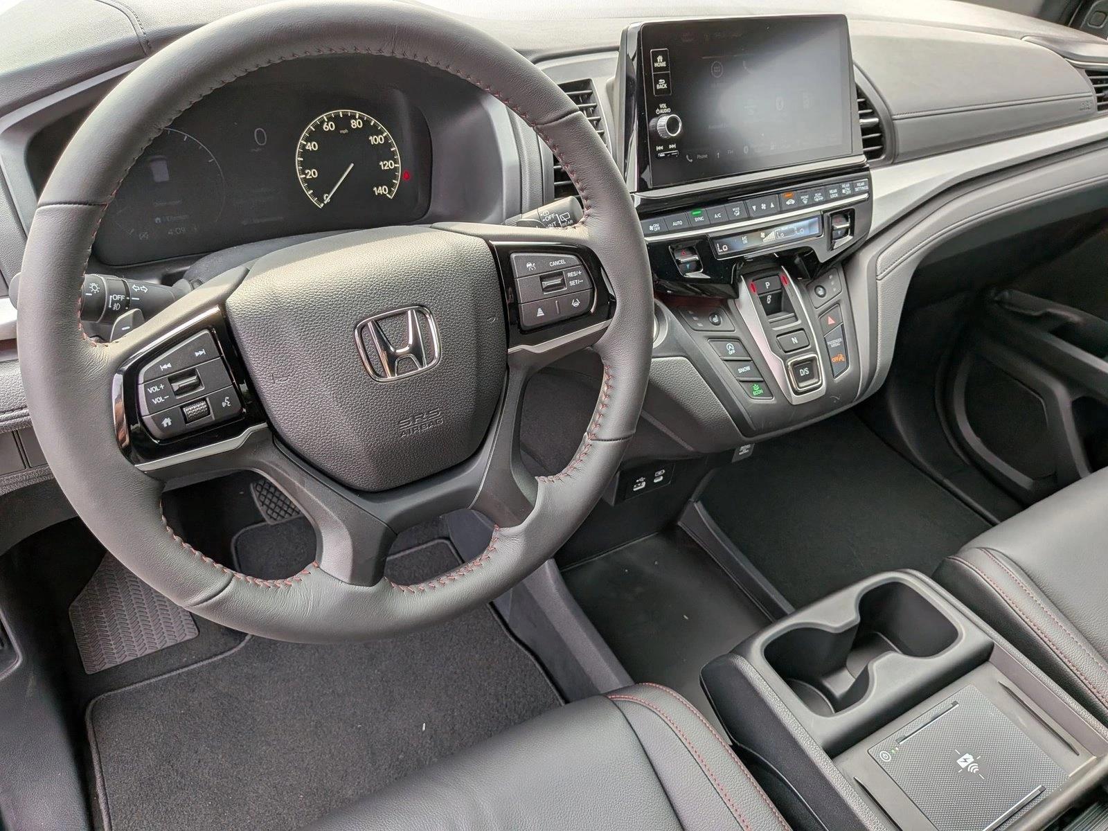 2026 Honda Odyssey photo 3