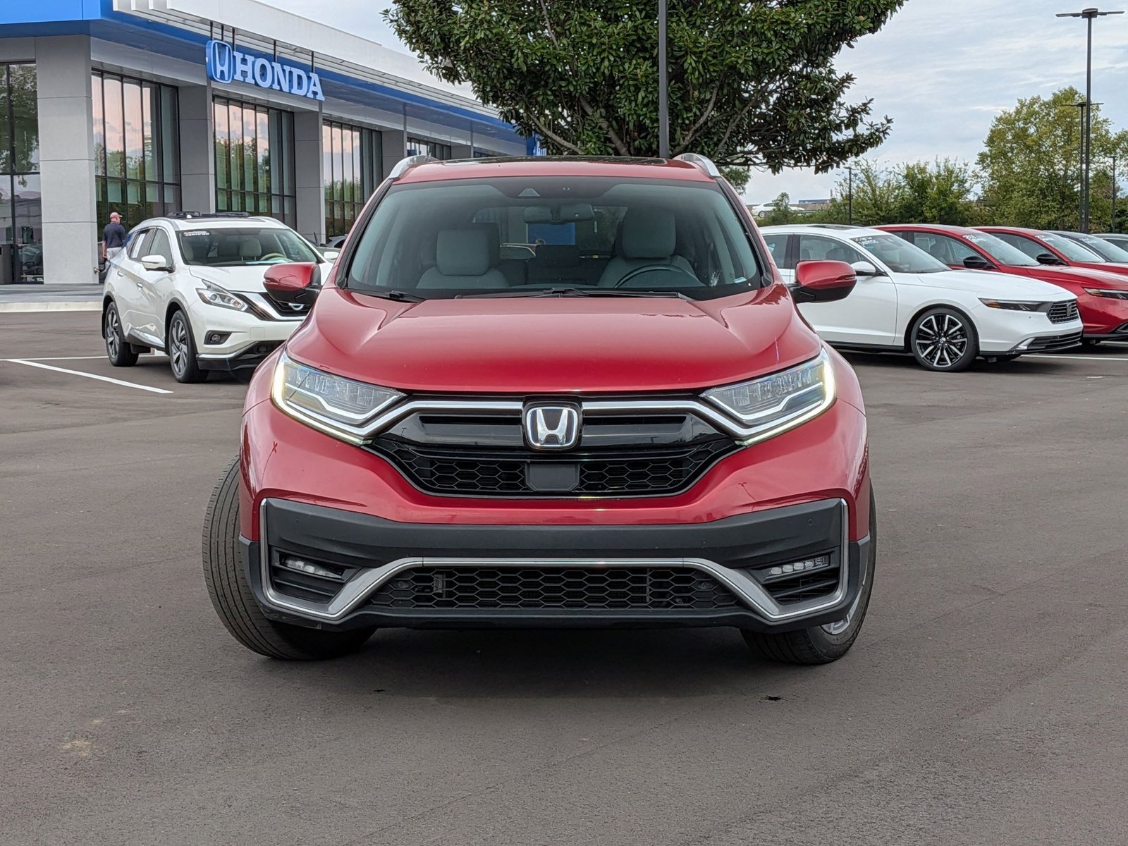 2022 Honda CR-V Hybrid Touring photo 2