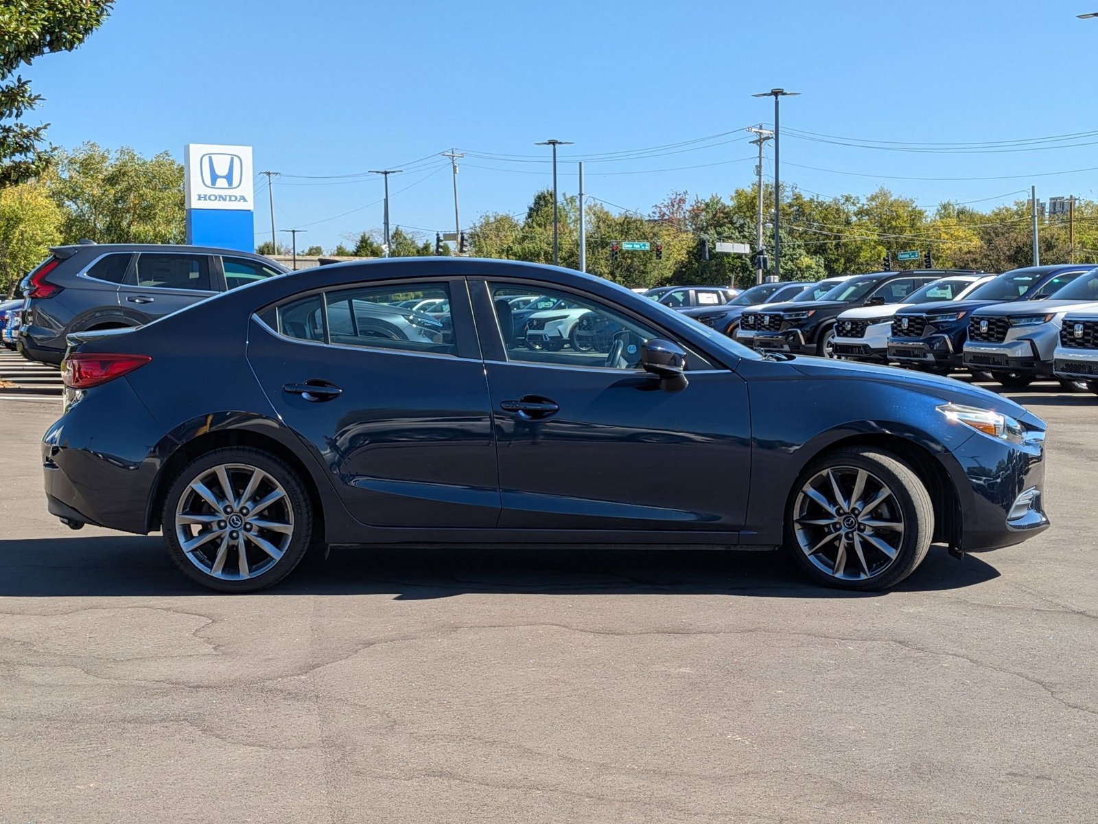 2018 Mazda Mazda3 Touring photo 2