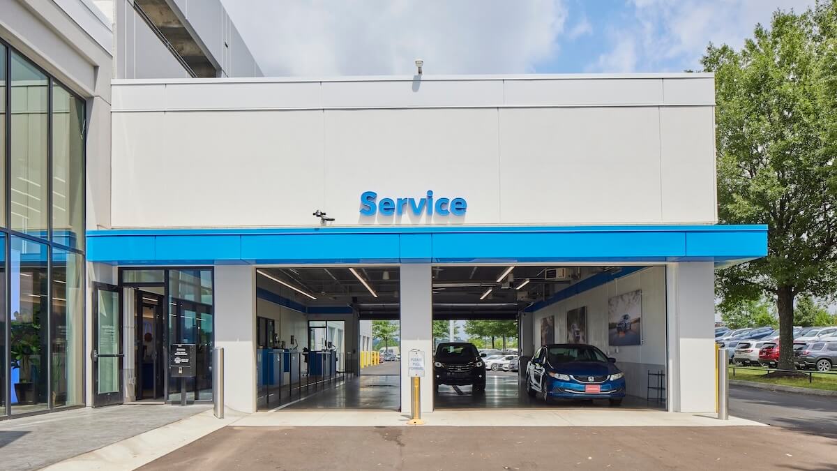 AutoNation Honda West Knoxville Service Center entrance