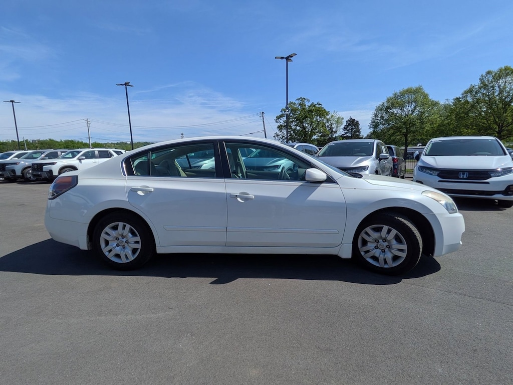 Used 2009 Nissan Altima 2.5 S Sedan