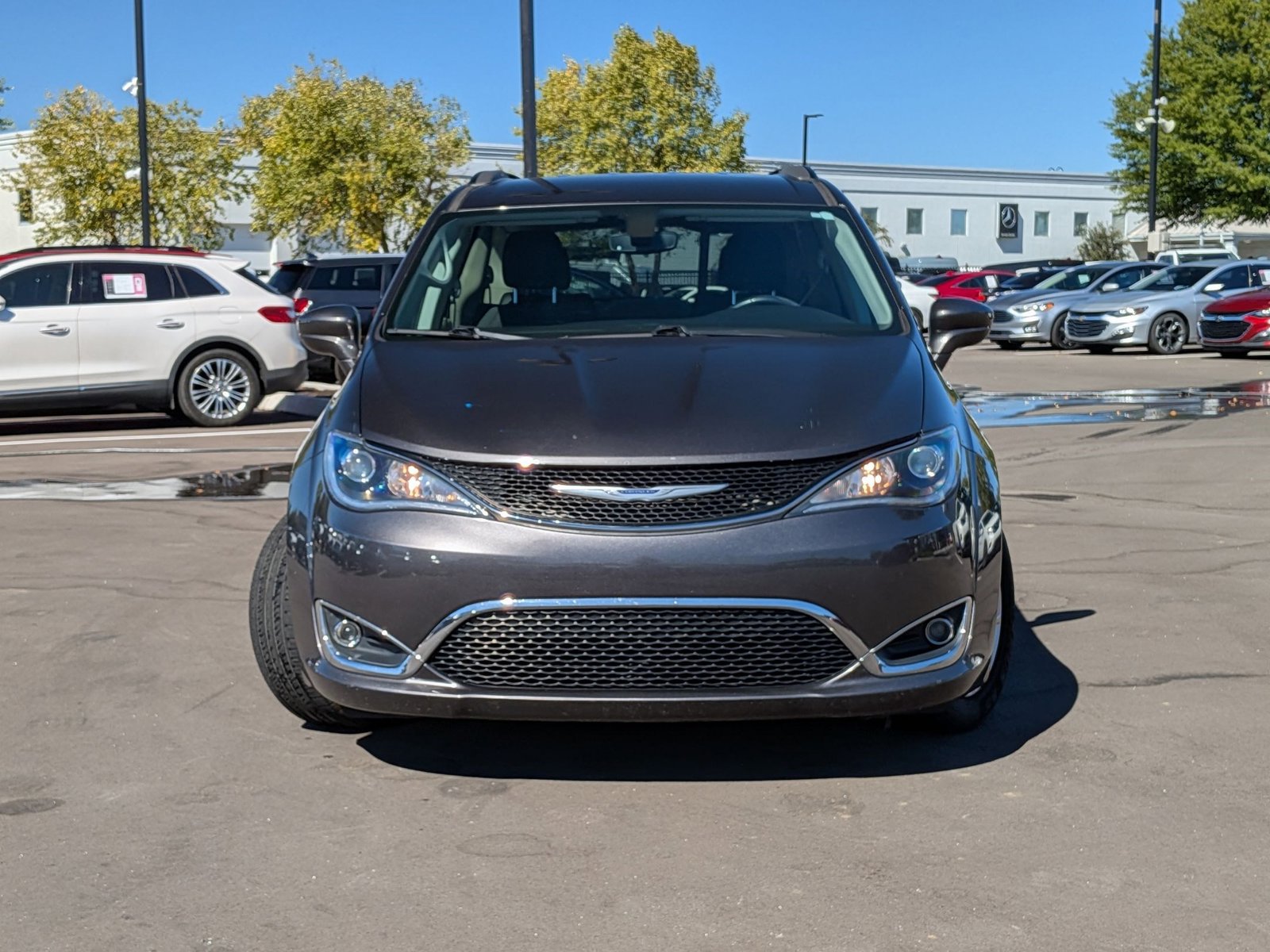 2020 Chrysler Pacifica Touring photo 2