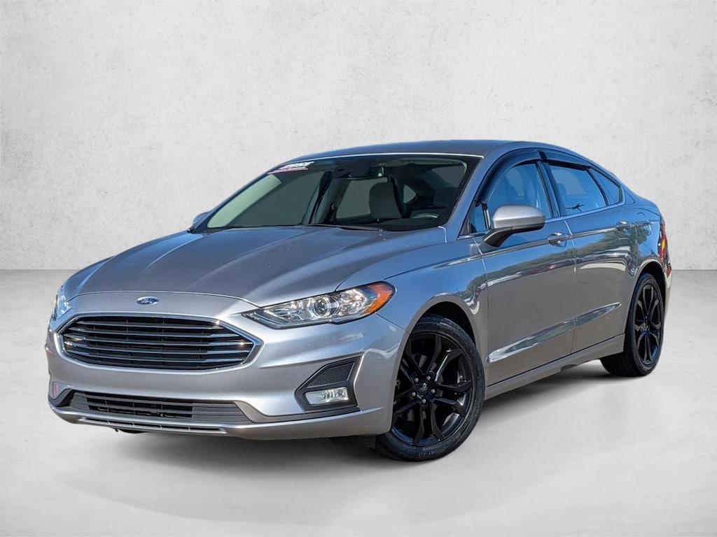 Used 2020 Ford Fusion SE Sedan