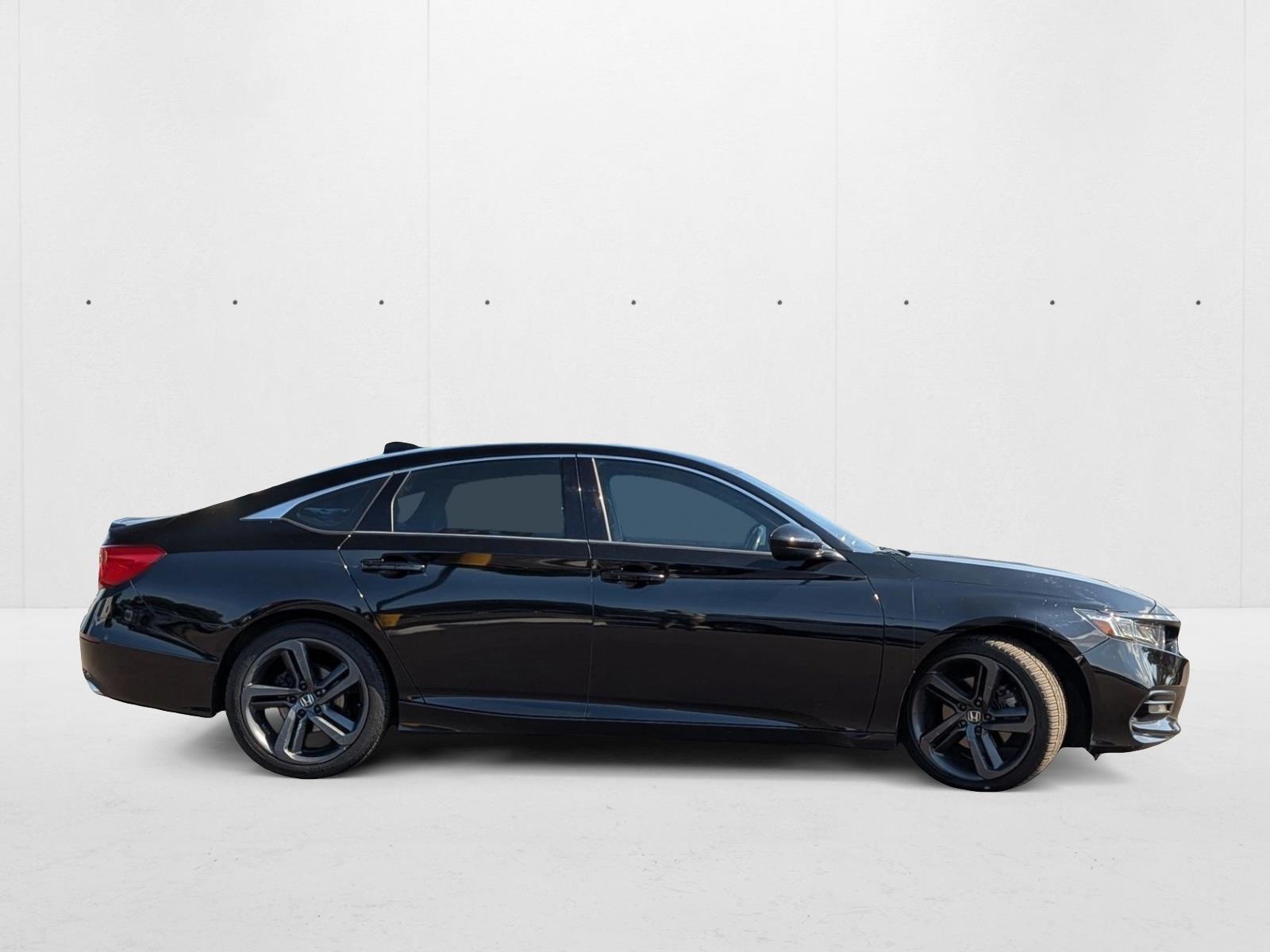 2018 Honda Accord Sport 1.5T photo 4