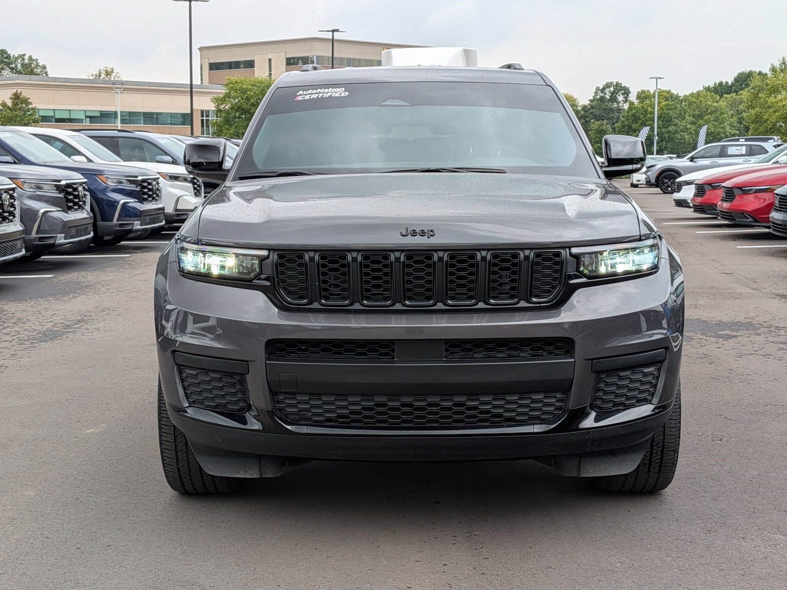 2023 Jeep Grand Cherokee Laredo photo 2