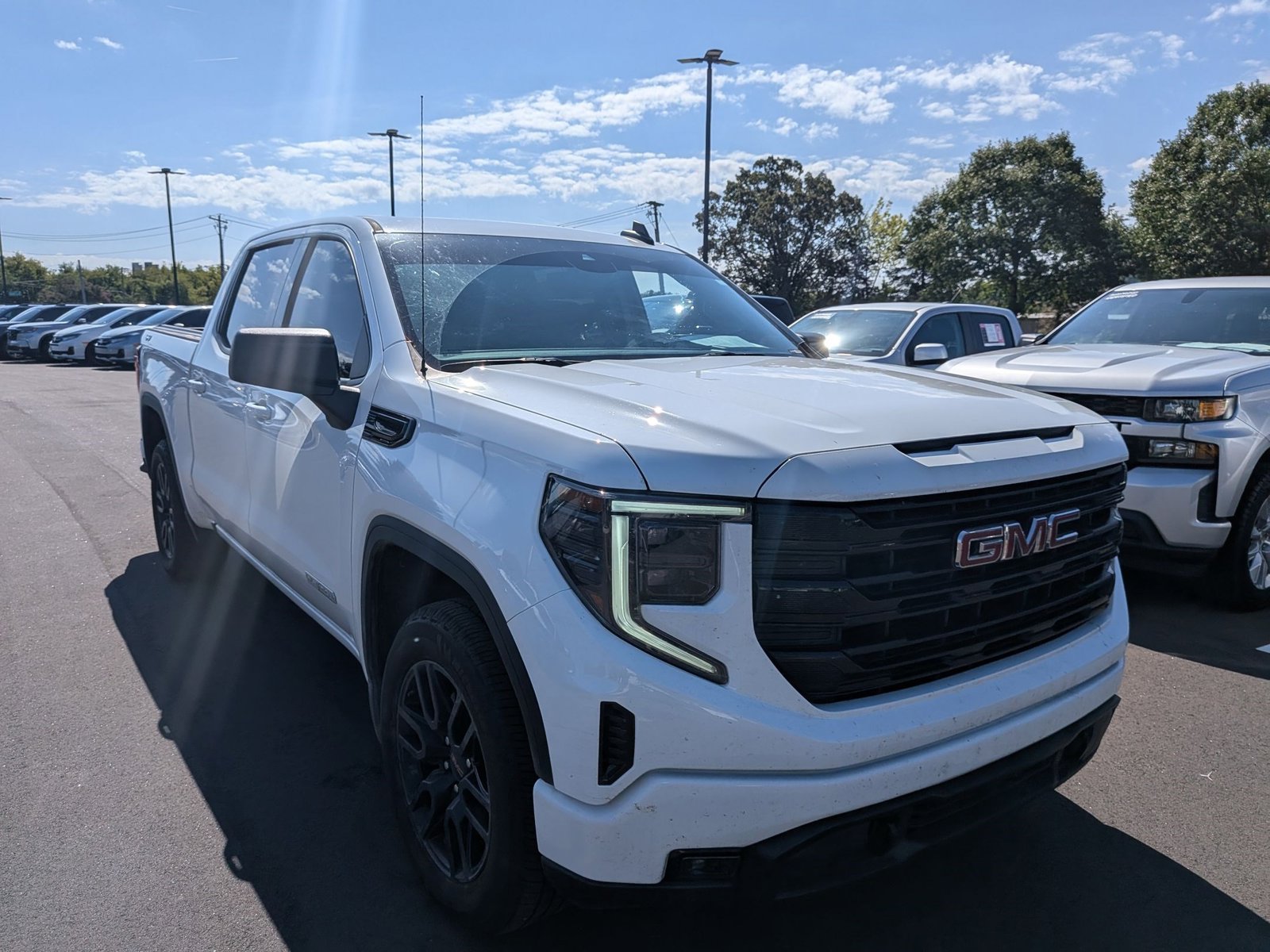 2022 Gmc Sierra 1500 Elevation photo 3