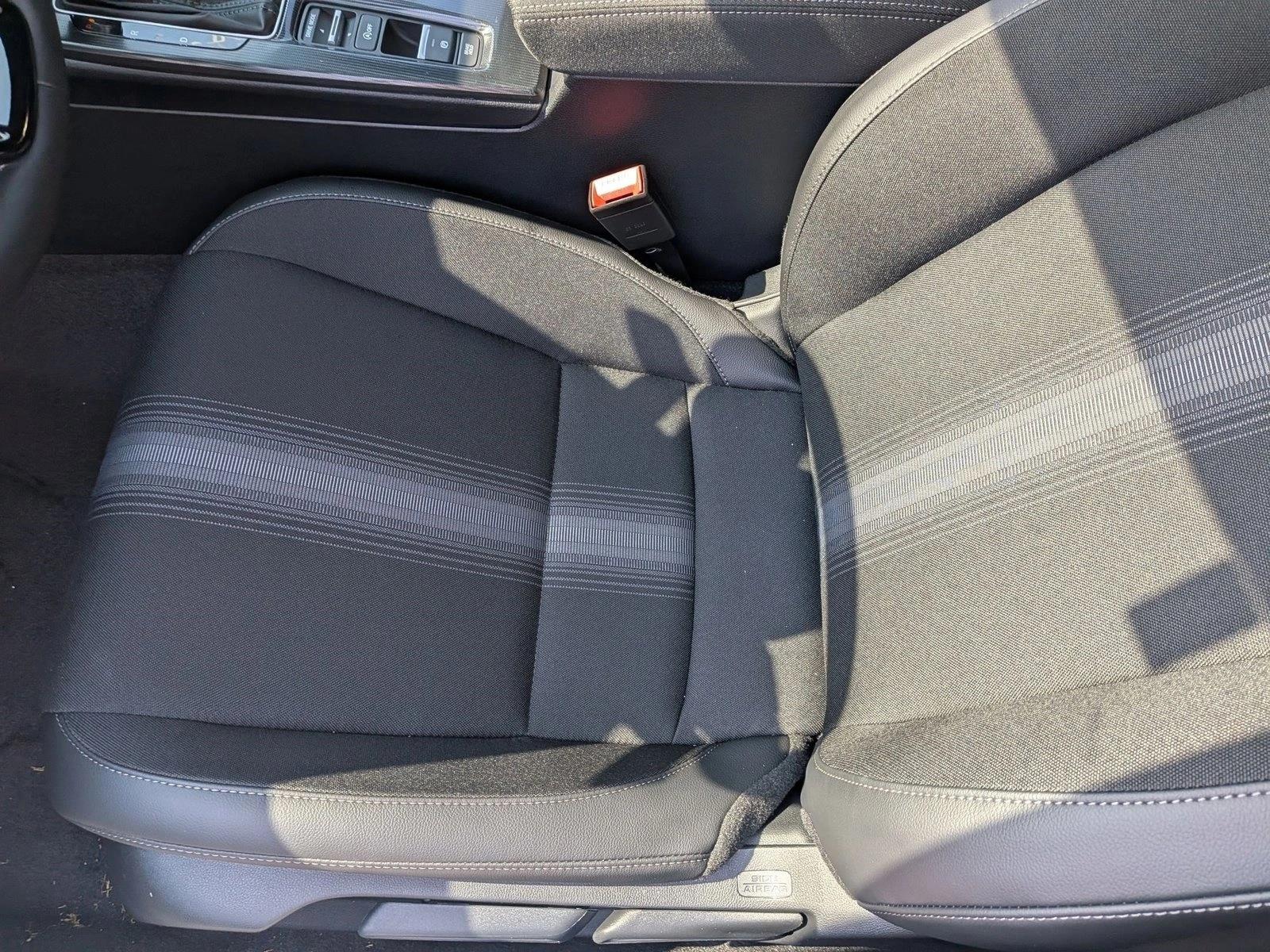 2026 Honda Civic Sport Hatchback photo 4