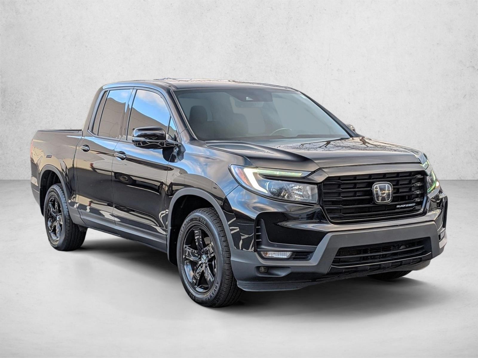 2023 Honda Ridgeline Black Edition photo 3