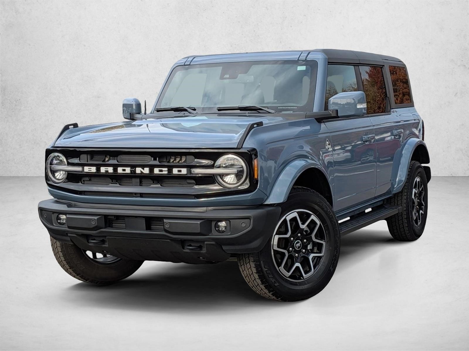 2024 Ford Bronco 4-Door Outer Banks's photo