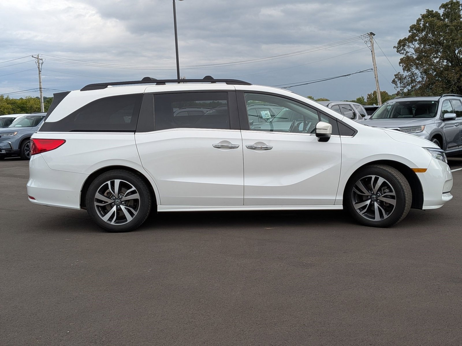2022 Honda Odyssey Touring photo 4