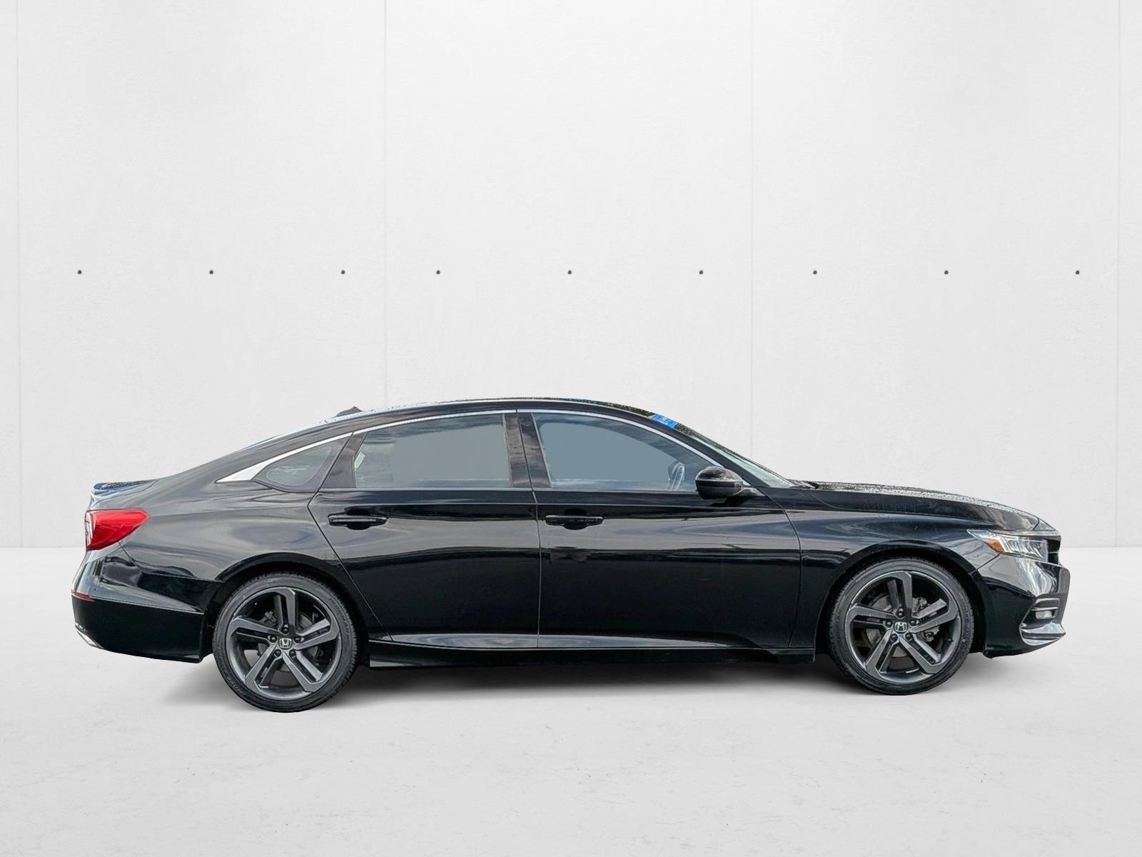 2018 Honda Accord Sport 1.5T photo 4