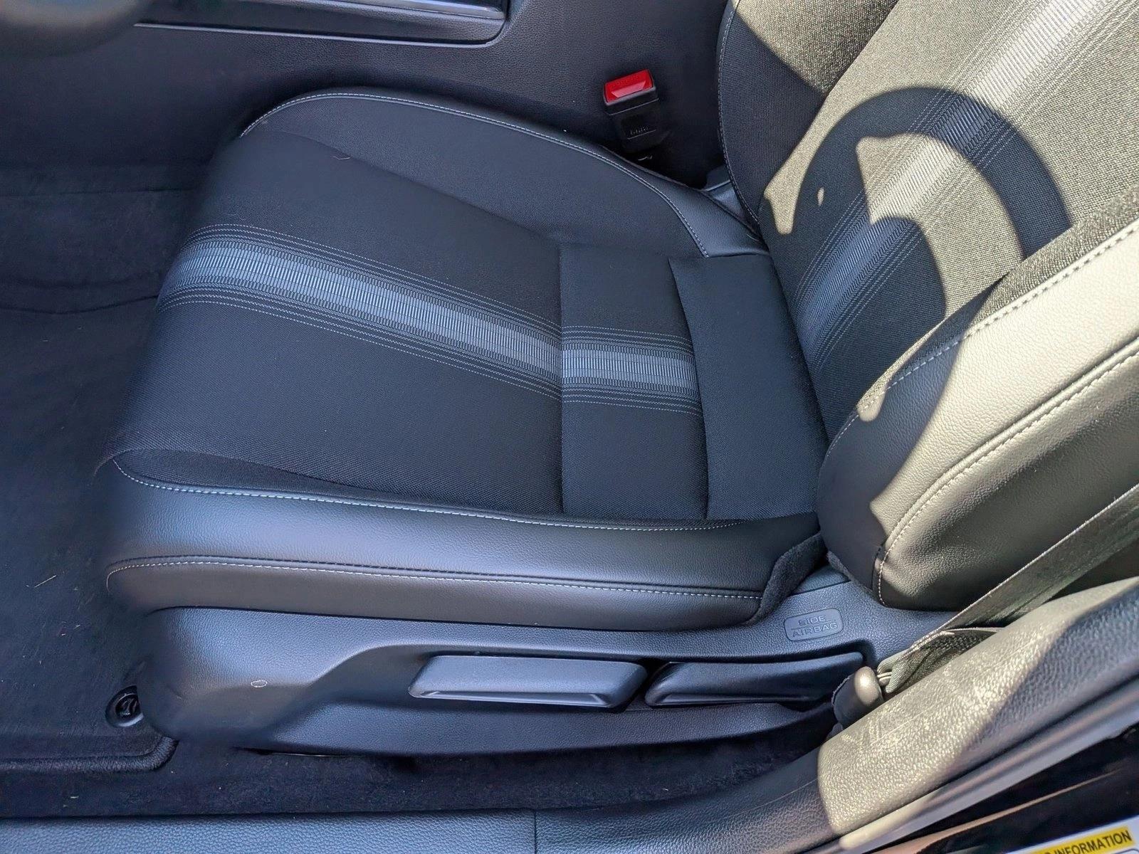 2026 Honda Civic Sport Hatchback photo 4