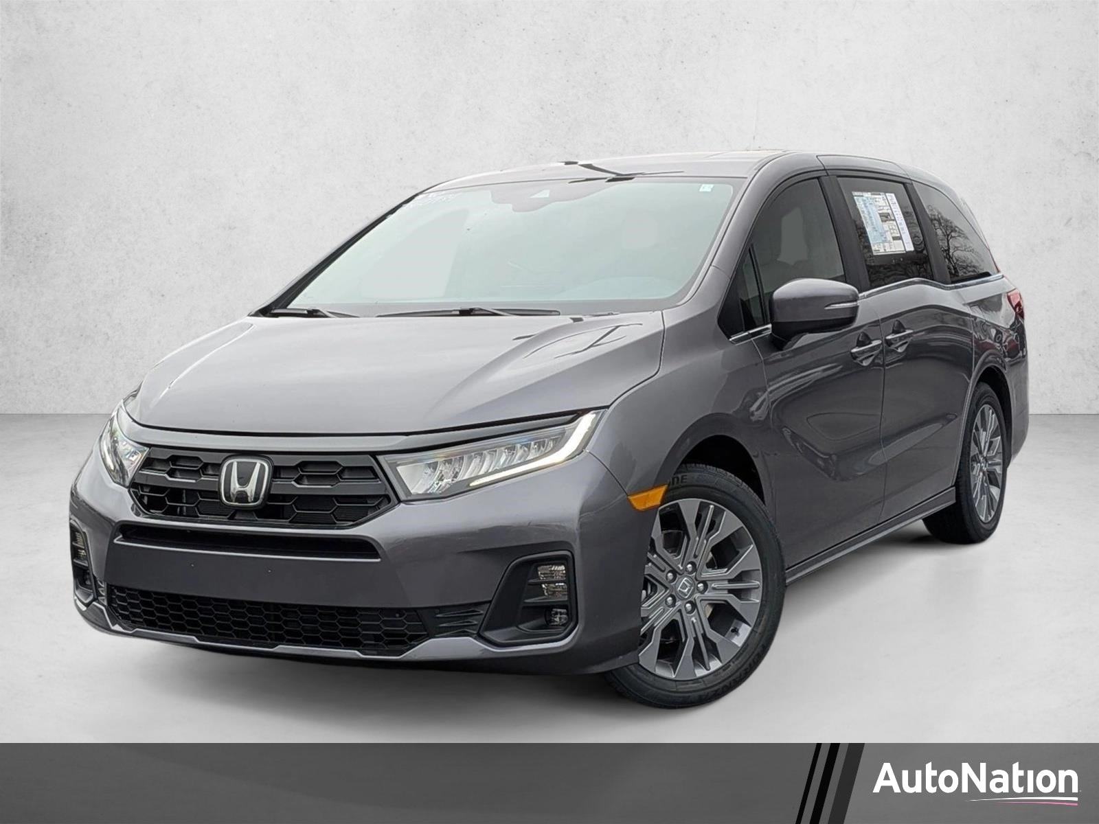 2026 Honda Odyssey Touring's photo