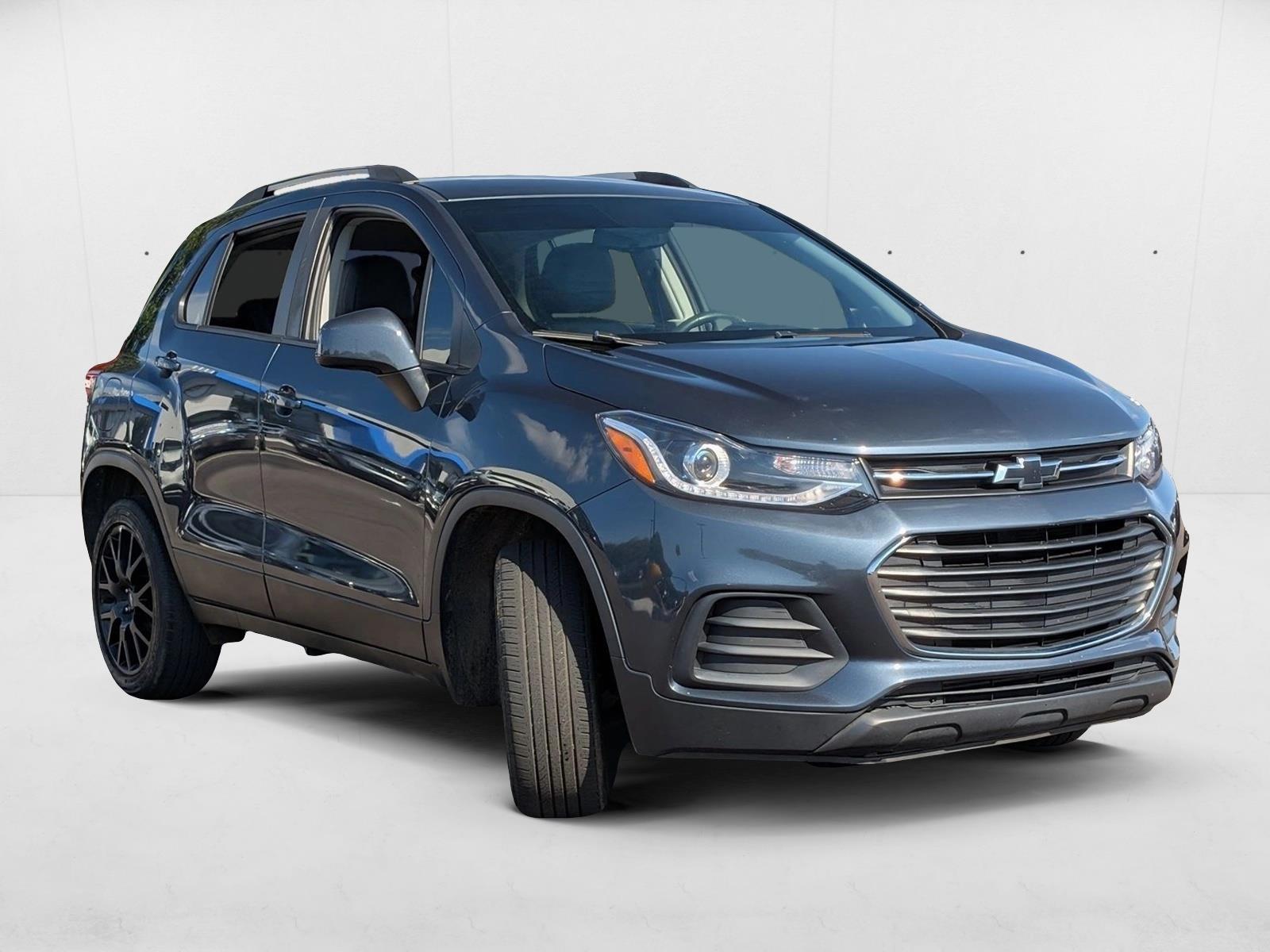 2021 Chevrolet Trax LT photo 3