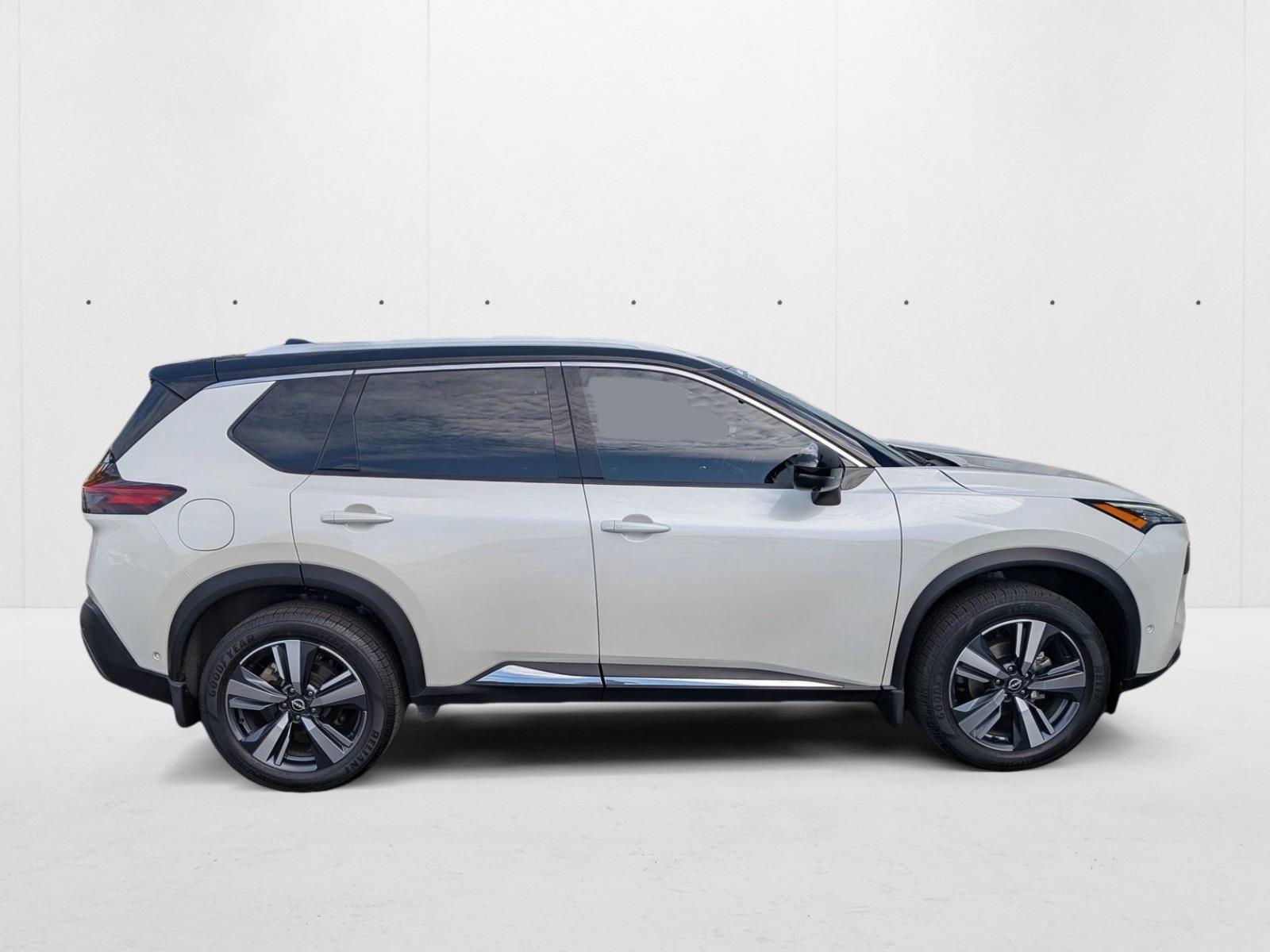 2023 Nissan Rogue SL photo 4