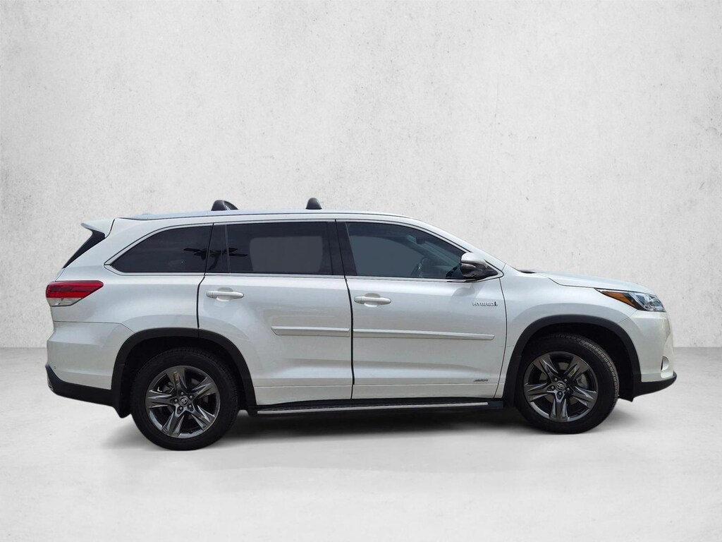Used 2017 Toyota Highlander Hybrid Limited Platinum V6 SUV