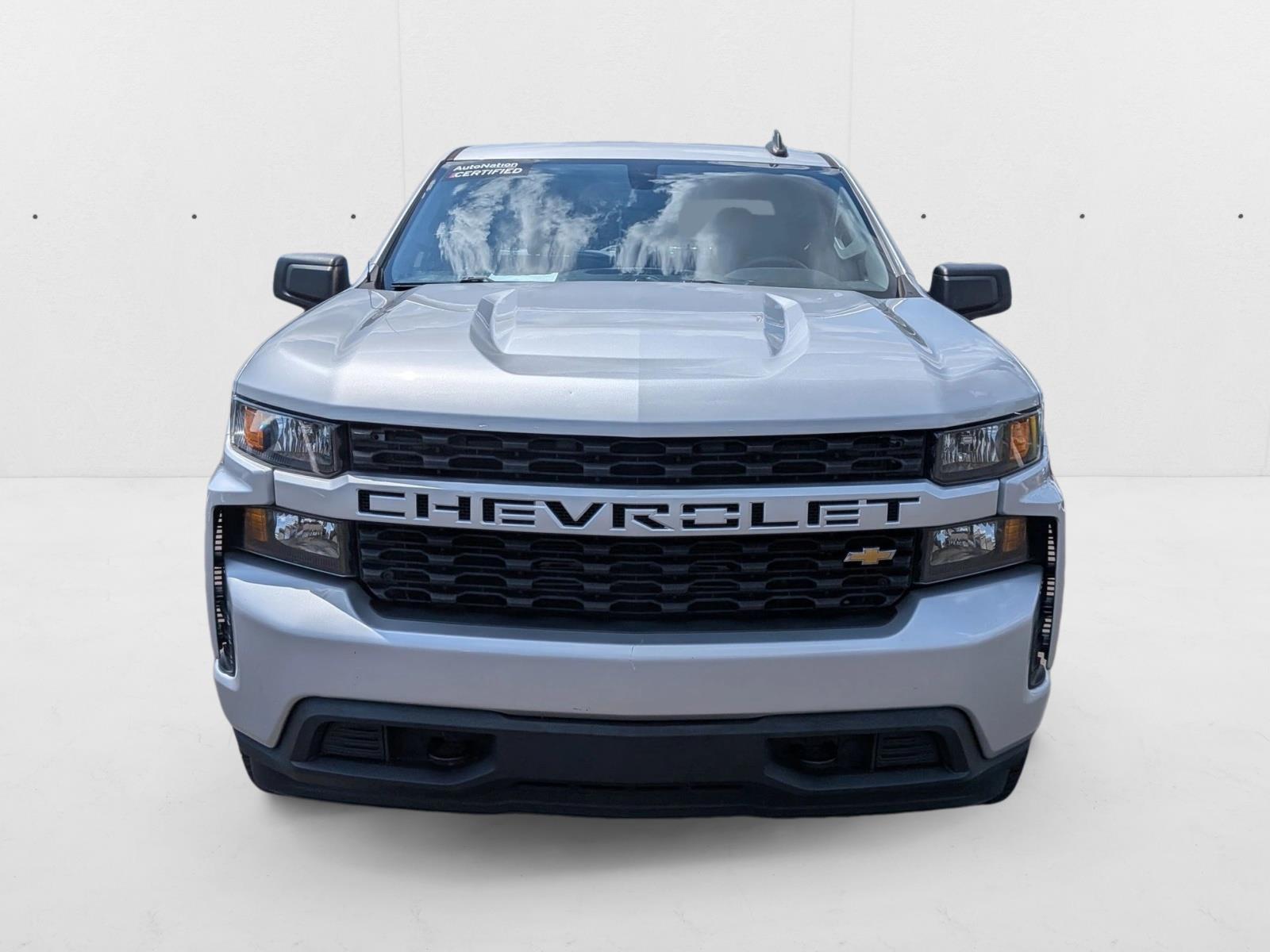 2020 Chevrolet Silverado 1500 Custom photo 2