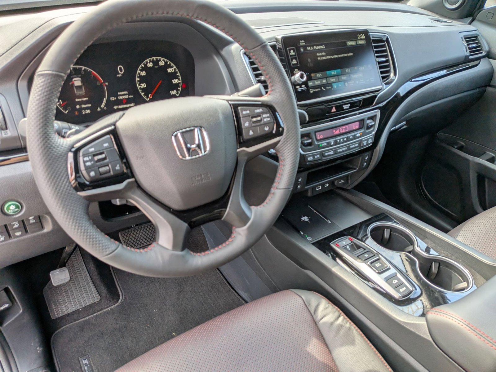 2026 Honda Ridgeline Black Edition photo 3