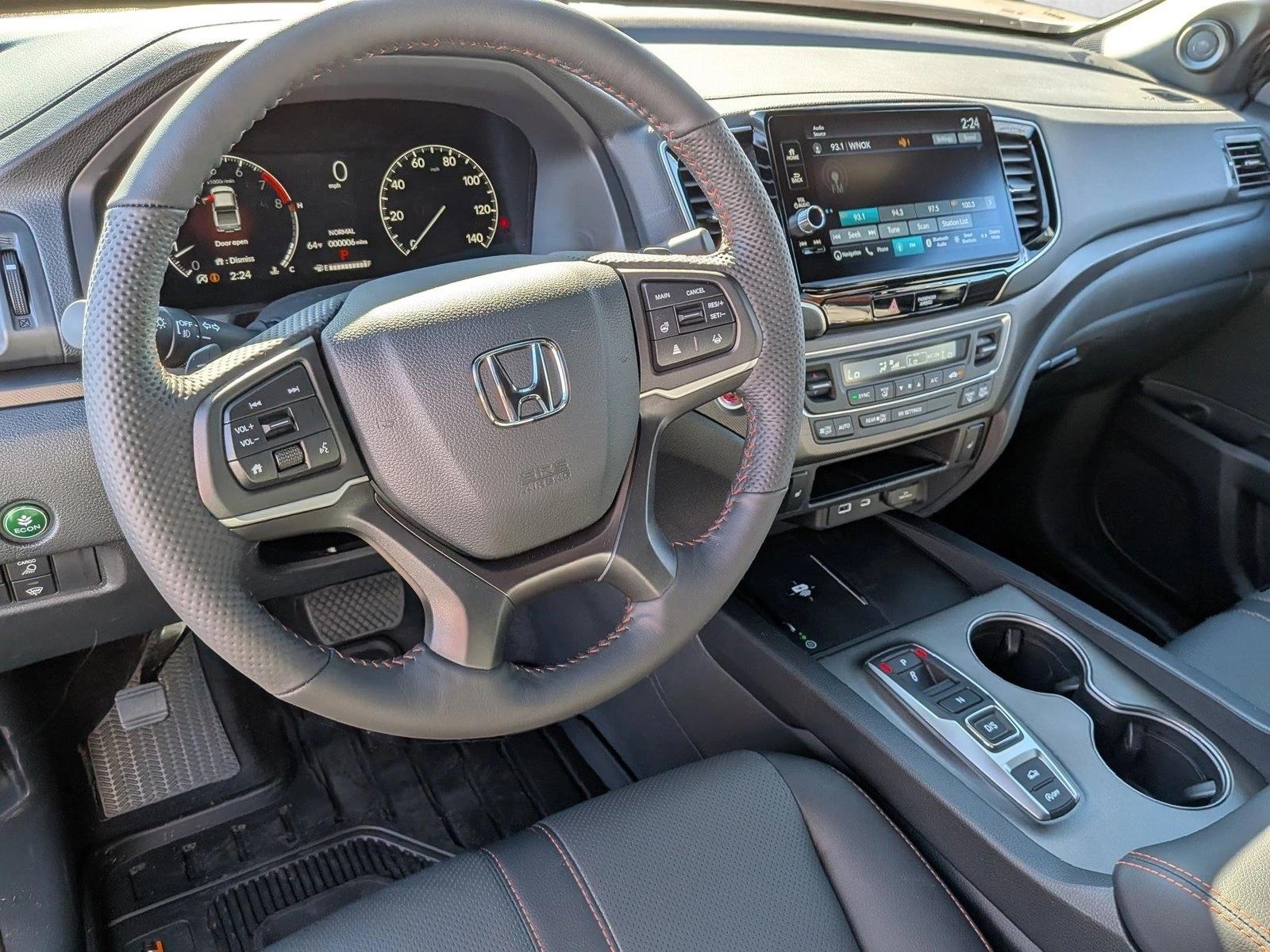 2026 Honda Ridgeline TrailSport photo 2