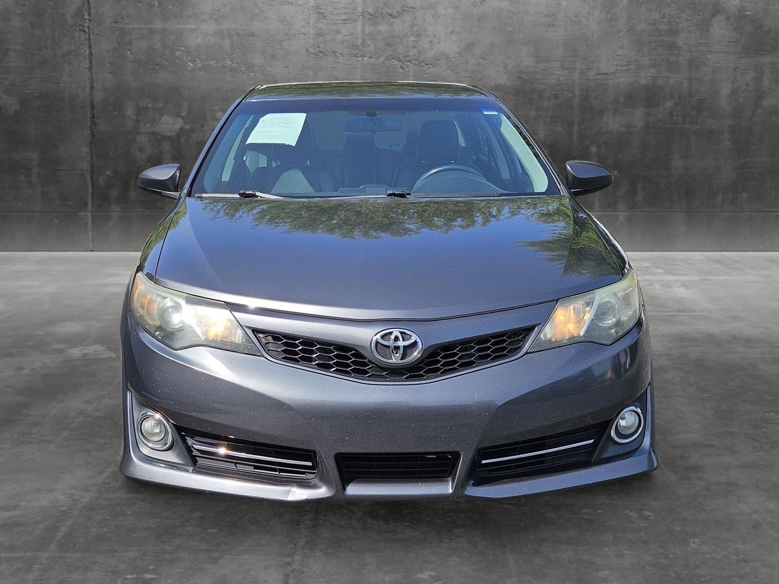 Used 2014 Toyota Camry SE with VIN 4T1BF1FK5EU313319 for sale in Knoxville, TN