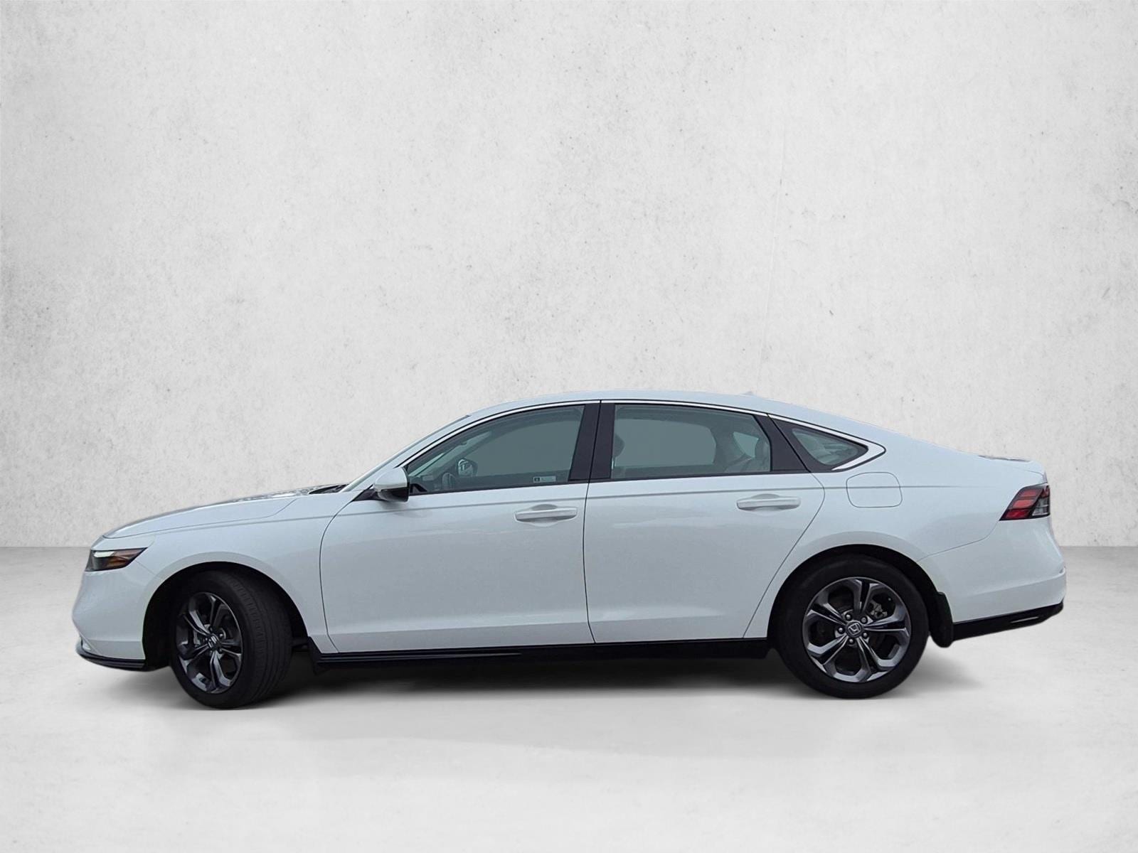 2024 Honda Accord Hybrid EX-L - Photo 8