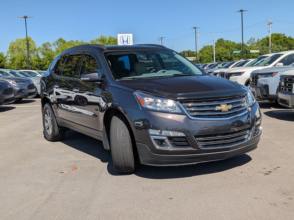 Used 2017 Chevrolet Traverse LT w/2LT SUV
