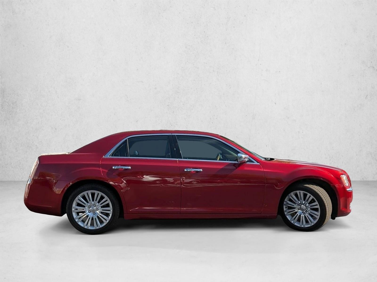 2013 Chrysler 300 C Base photo 3