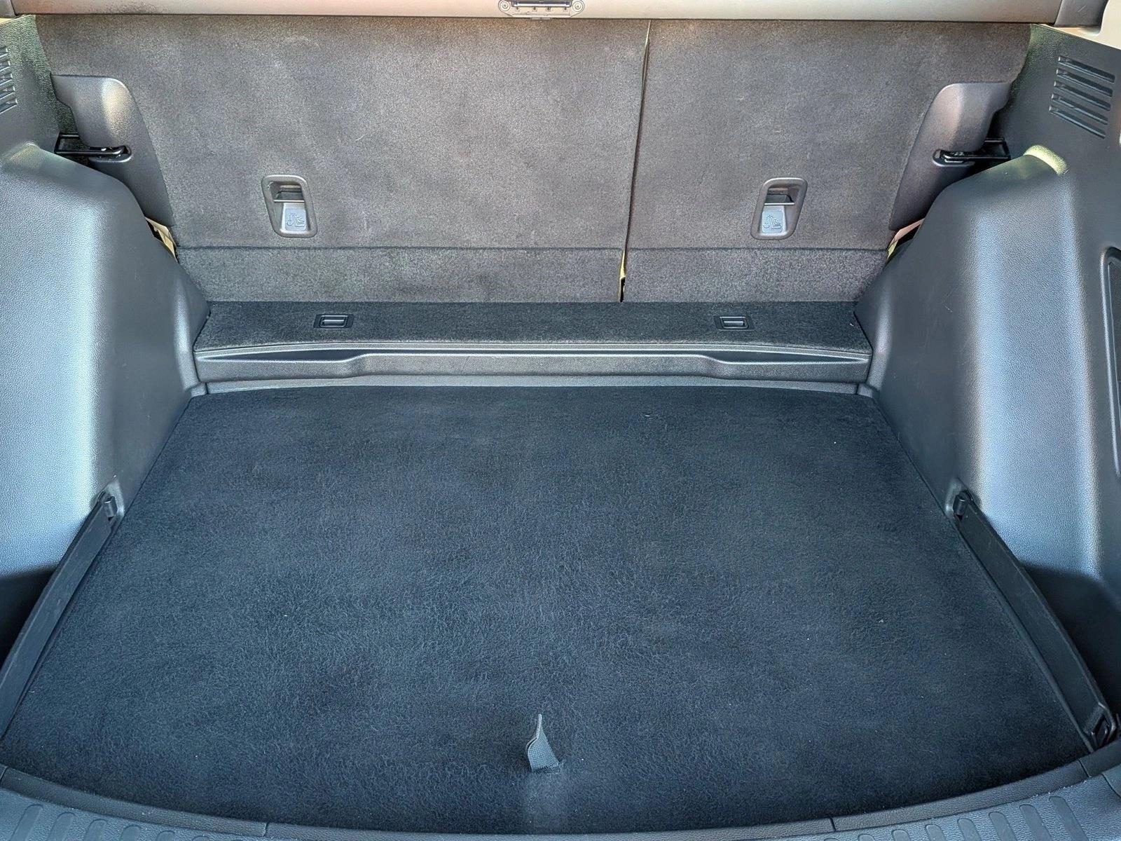 2022 Honda CR-V Touring photo 2