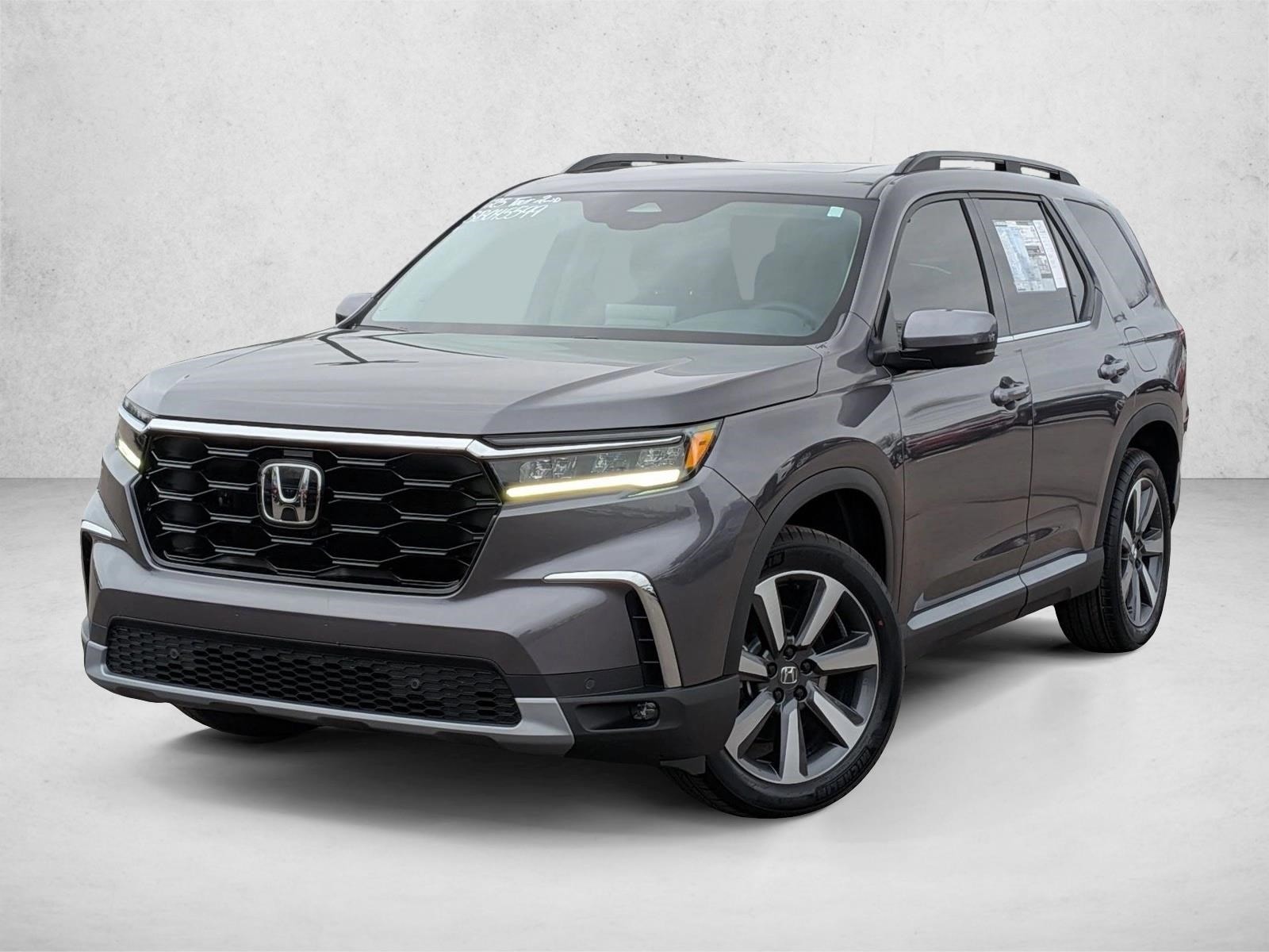 2025 Honda Pilot Touring's photo