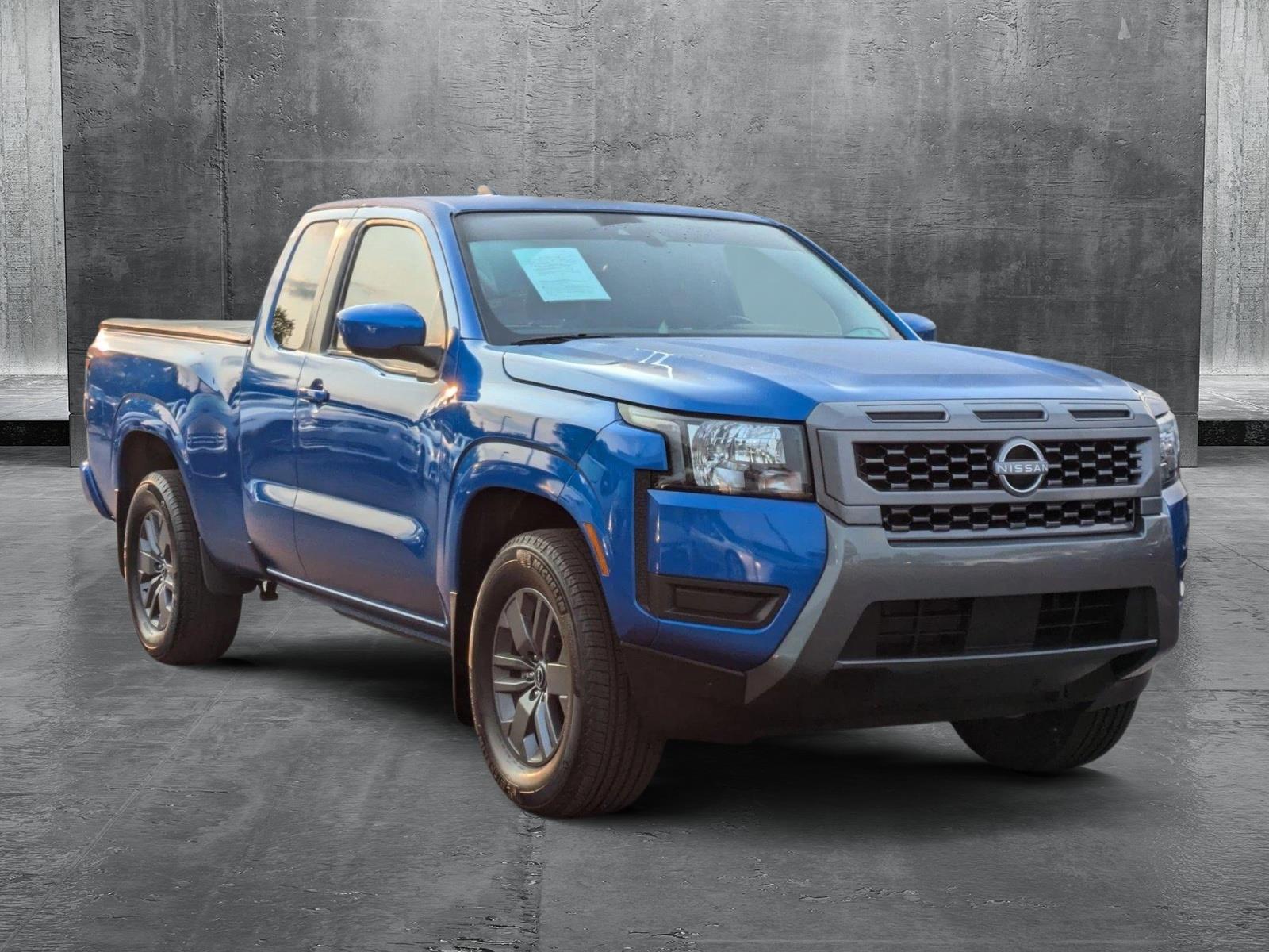 2025 Nissan Frontier SV photo 3